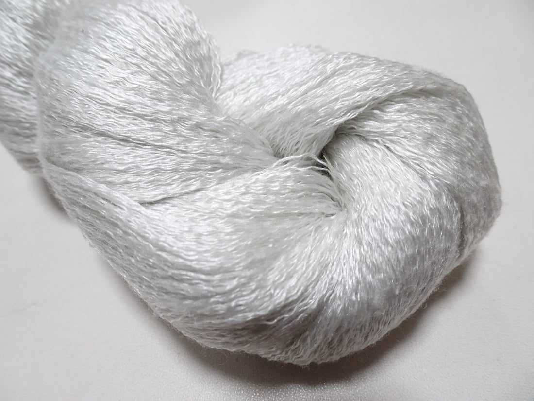 Japanese Vintage Japanese Cedar Dyeing Silk Thread Embroidery & Weaving Light Gray (almost white) 18149