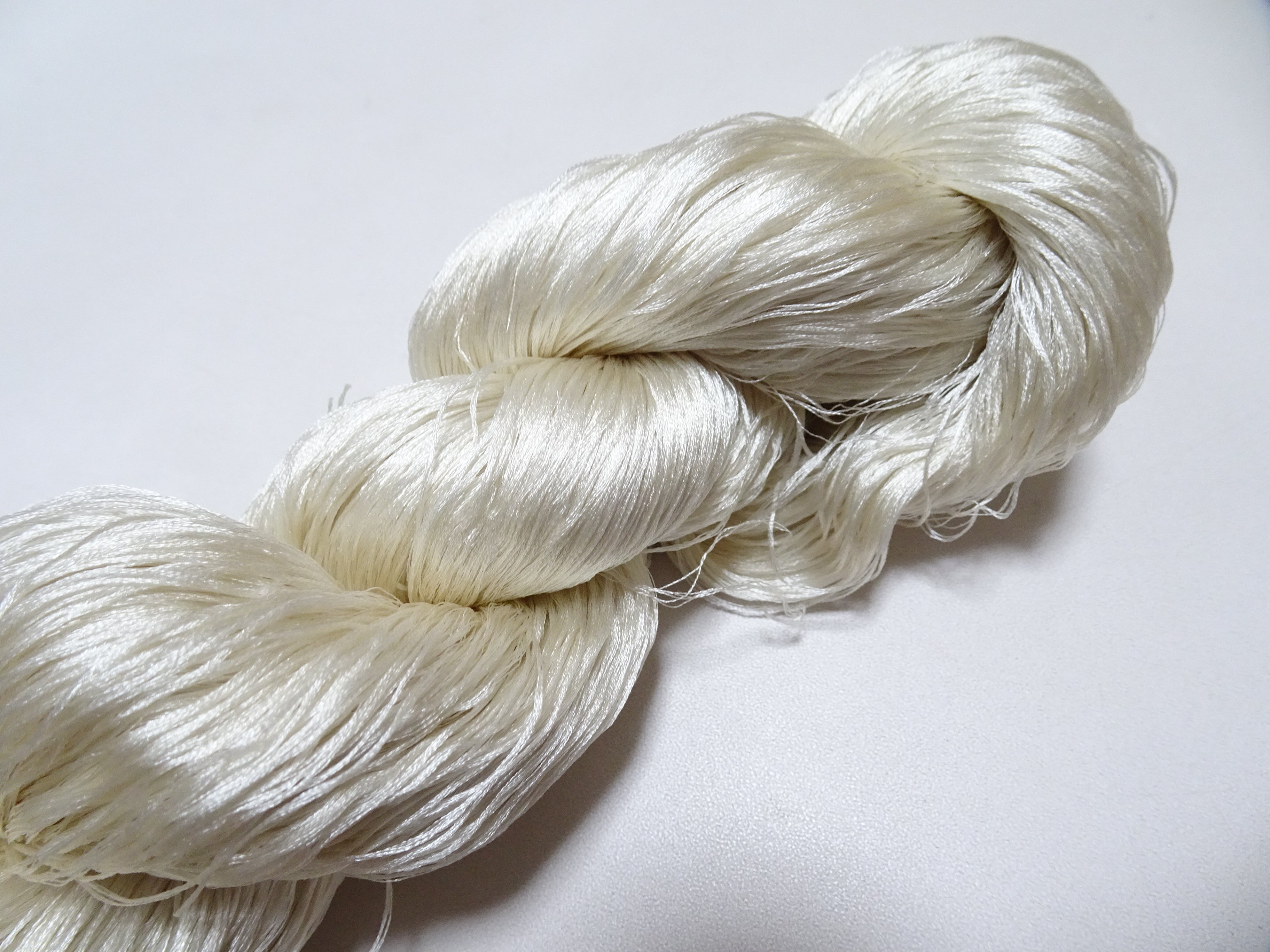 Japanese Vintage 6 Loose-Twist Silk Threads 19275