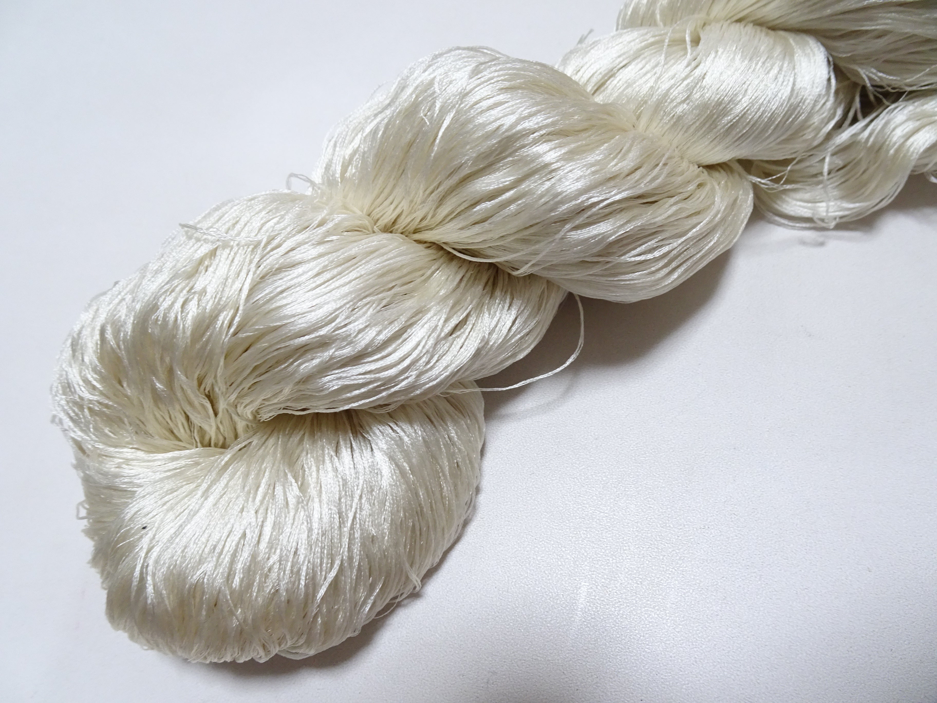 Japanese Vintage 6 Loose-Twist Silk Threads 19275