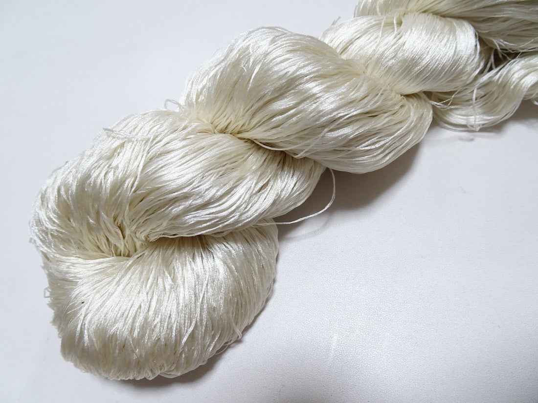 Japanese Vintage 6 Loose-Twist Silk Threads 19275