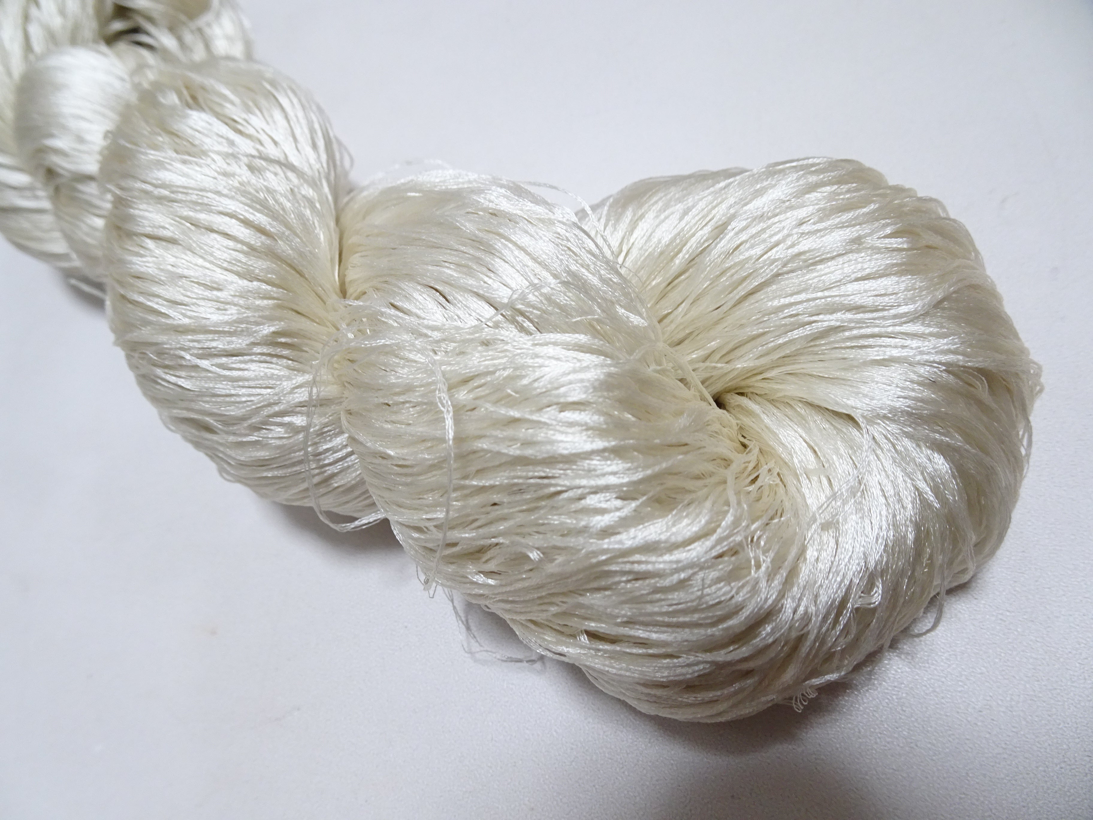 Japanese Vintage 6 Loose-Twist Silk Threads 19275