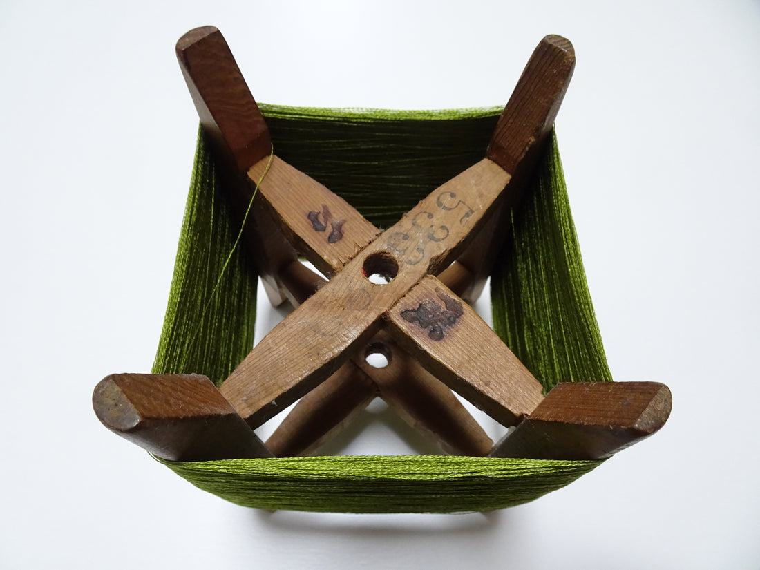Japanese vintage Wooden spool & silk thread embroidery 16319