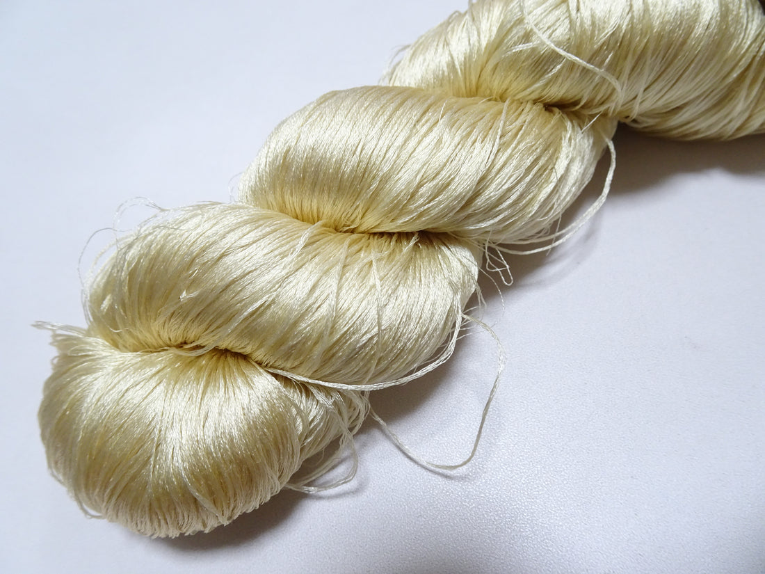 Japanese Vintage 6 Loose-Twist Silk Threads 19277