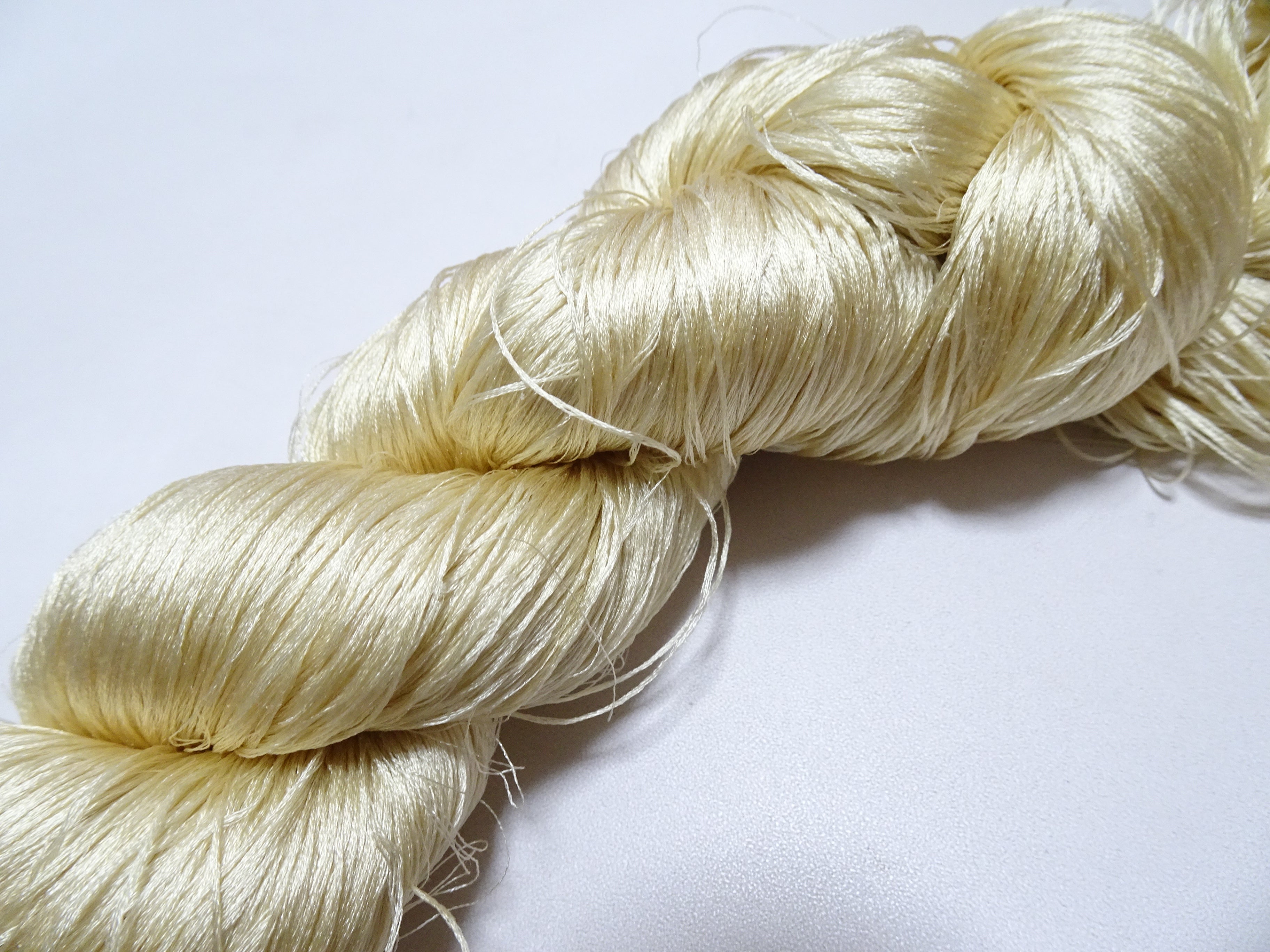 Japanese Vintage 6 Loose-Twist Silk Threads 19277