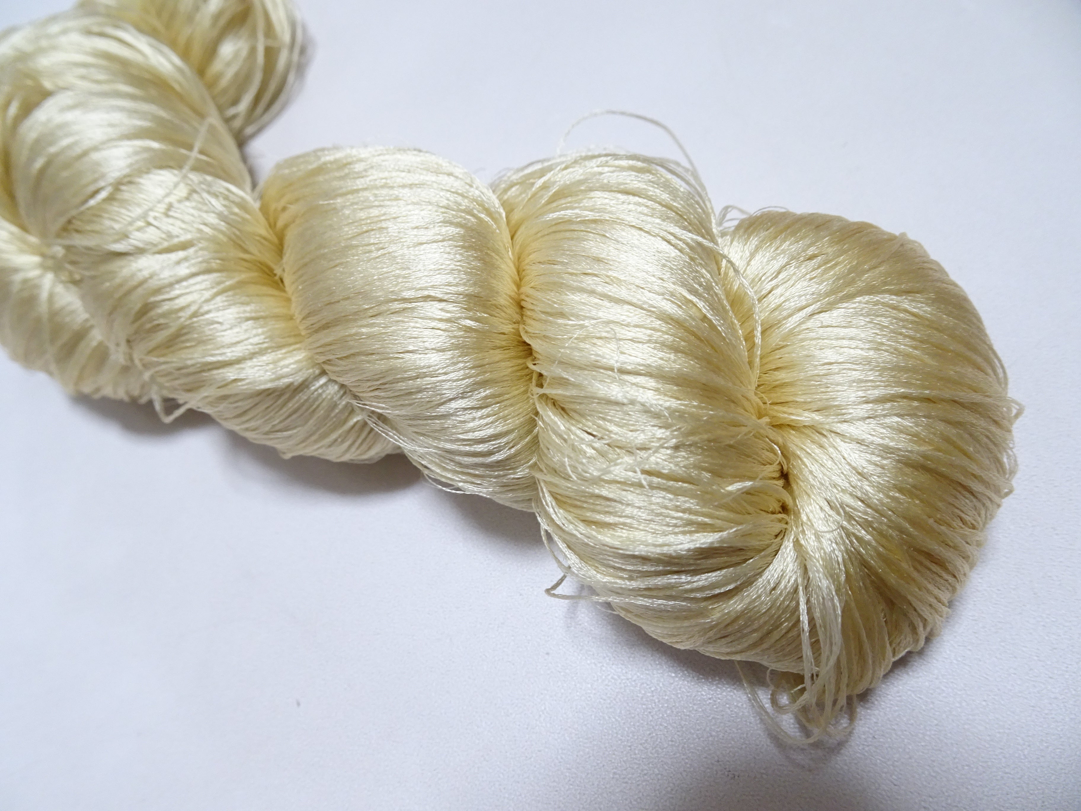 Japanese Vintage 6 Loose-Twist Silk Threads 19277