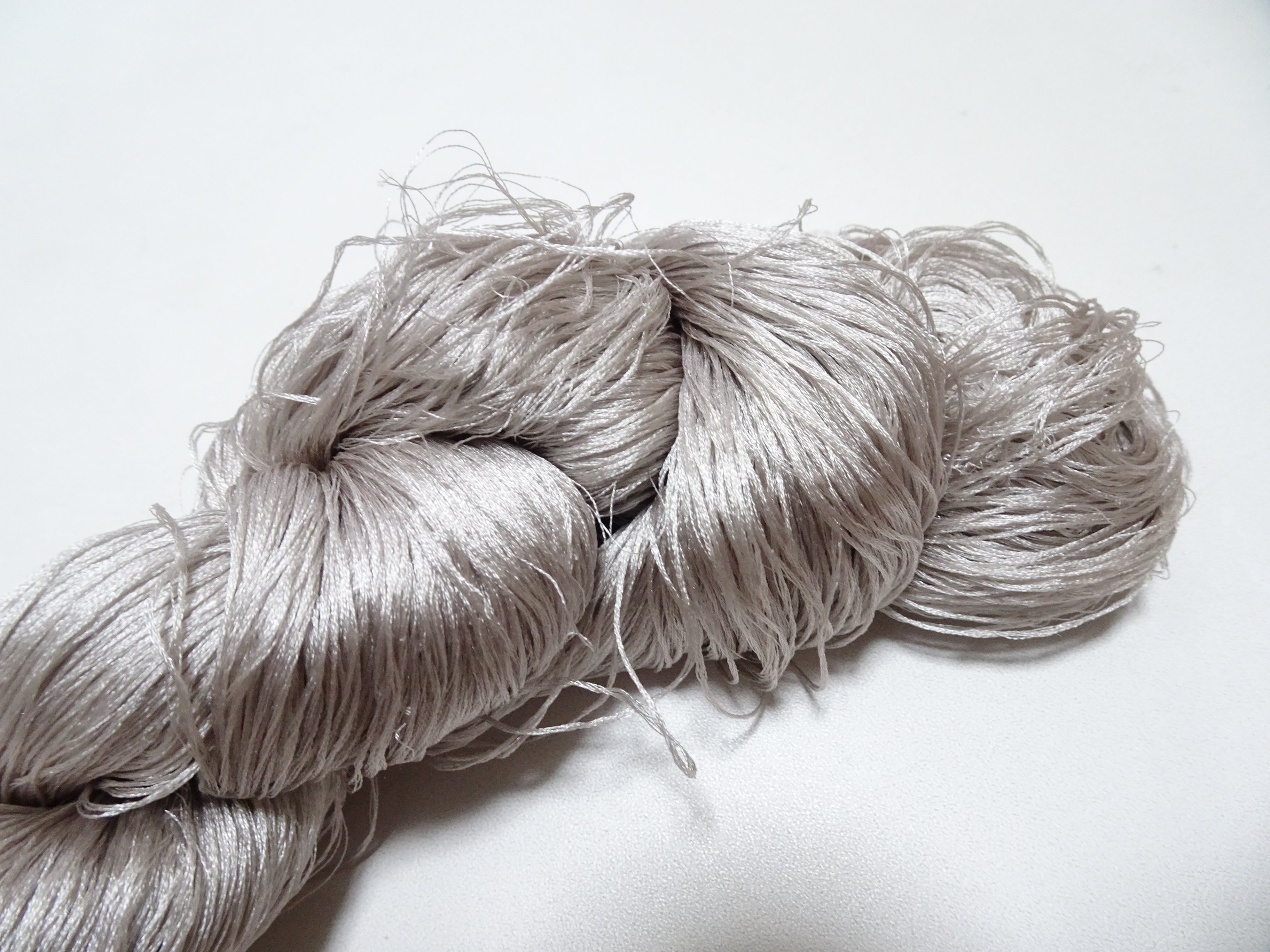 Japanese Vintage 6 Loose-Twist Silk Threads 19278