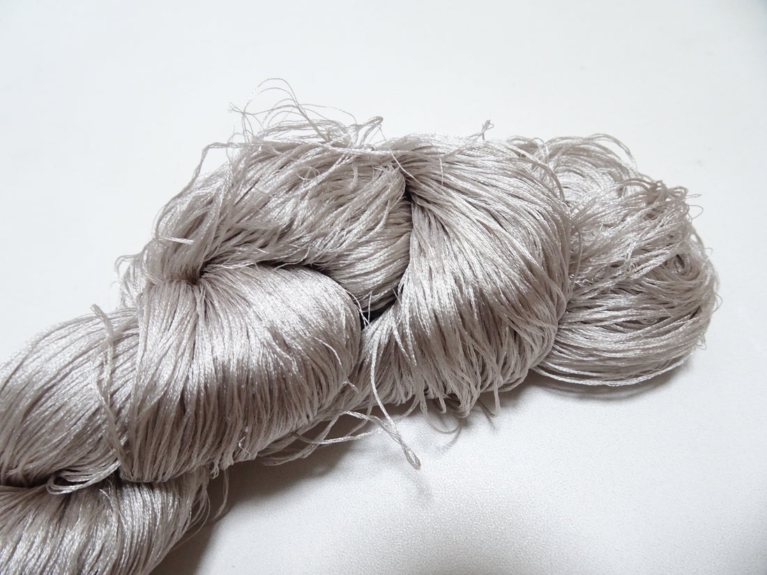 Japanese Vintage 6 Loose-Twist Silk Threads 19278