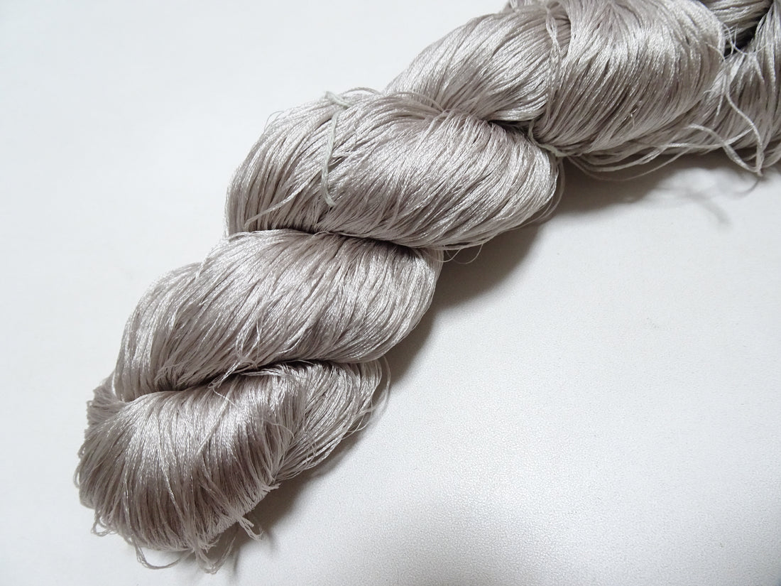 Japanese Vintage 6 Loose-Twist Silk Threads 19278