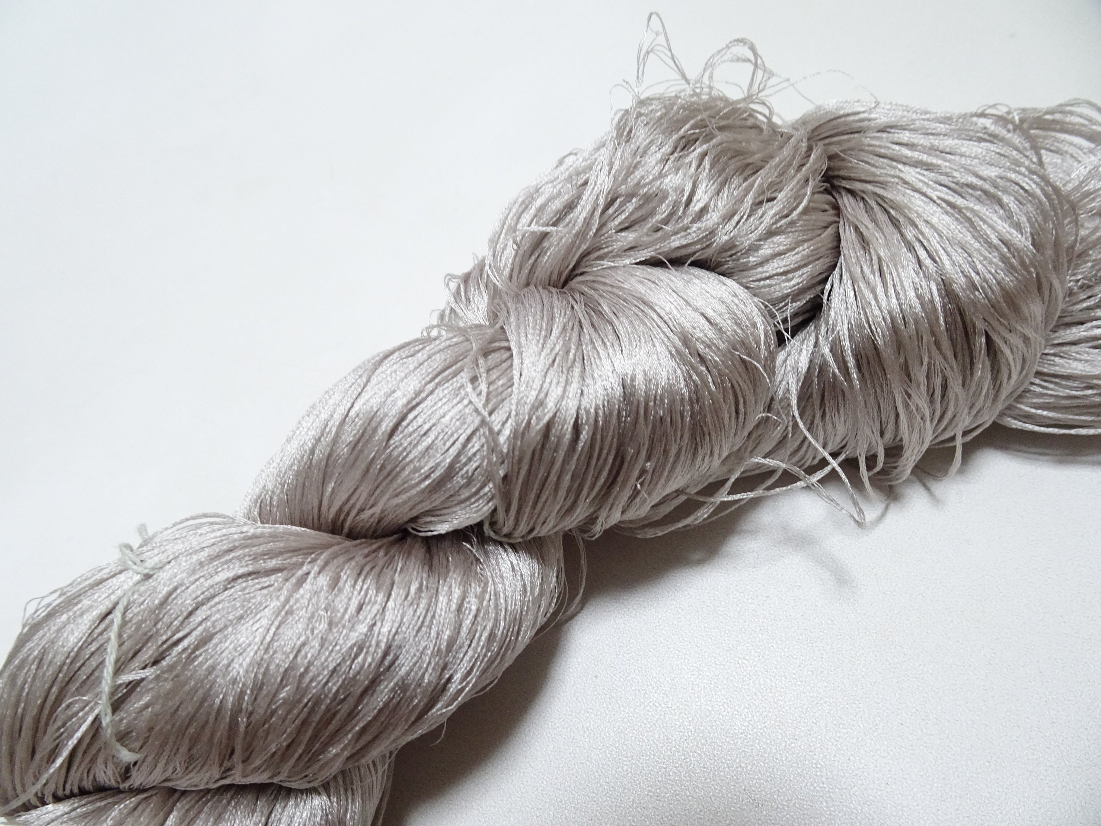 Japanese Vintage 6 Loose-Twist Silk Threads 19278