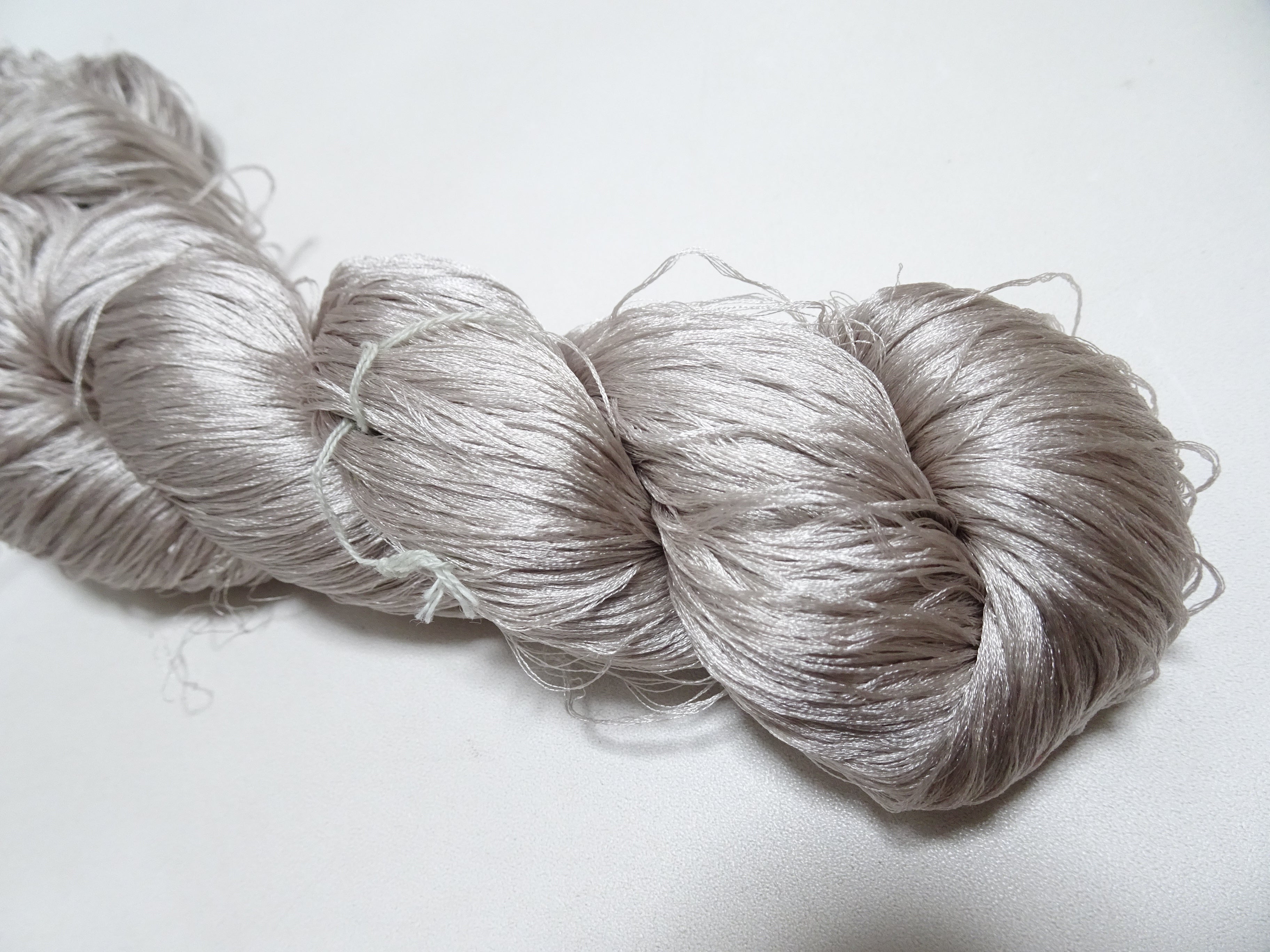 Japanese Vintage 6 Loose-Twist Silk Threads 19278