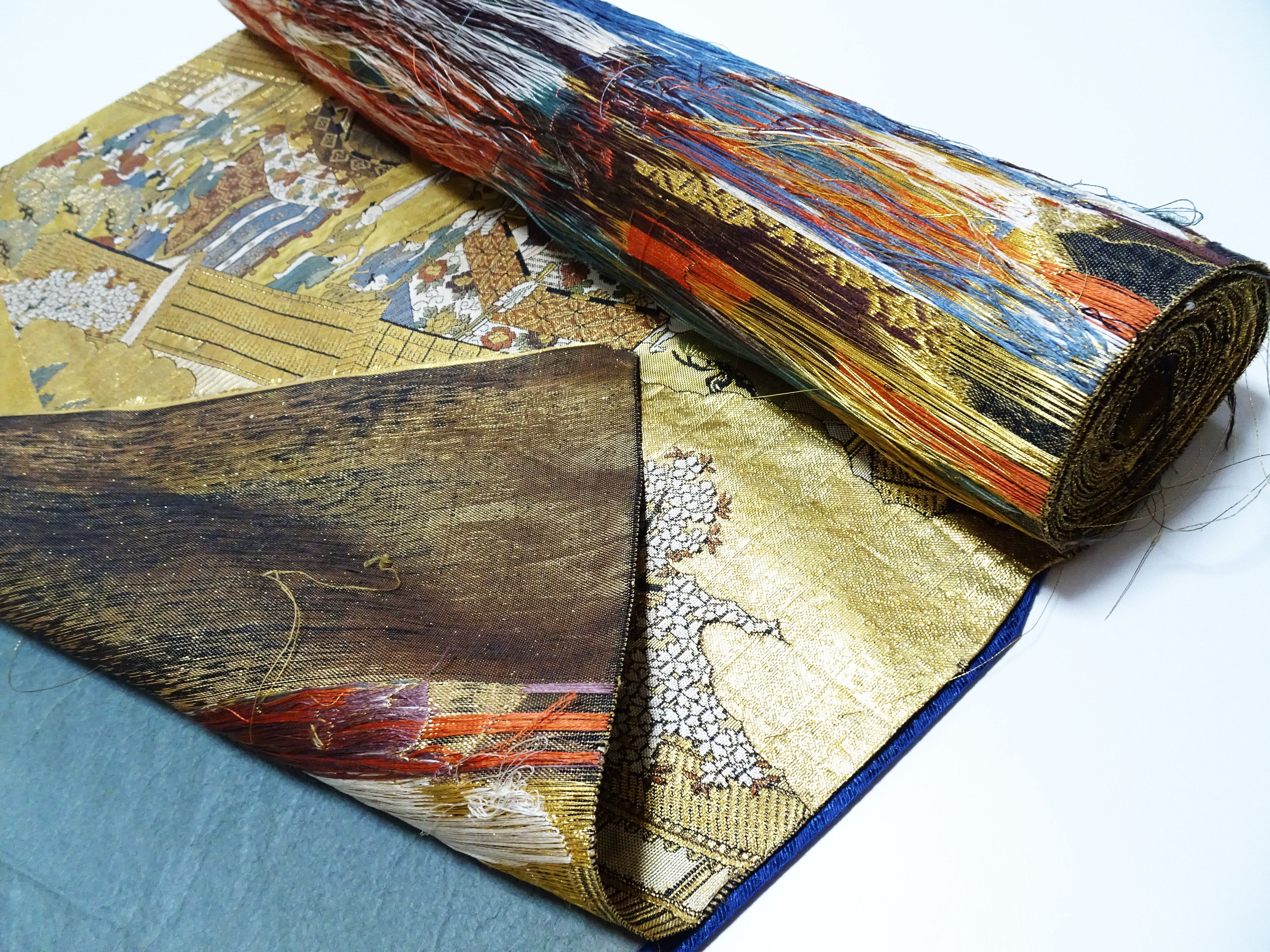Japanese Maru Obi Silk Bolt Woven with Genuine 24K Gold Leaf Thread 17721