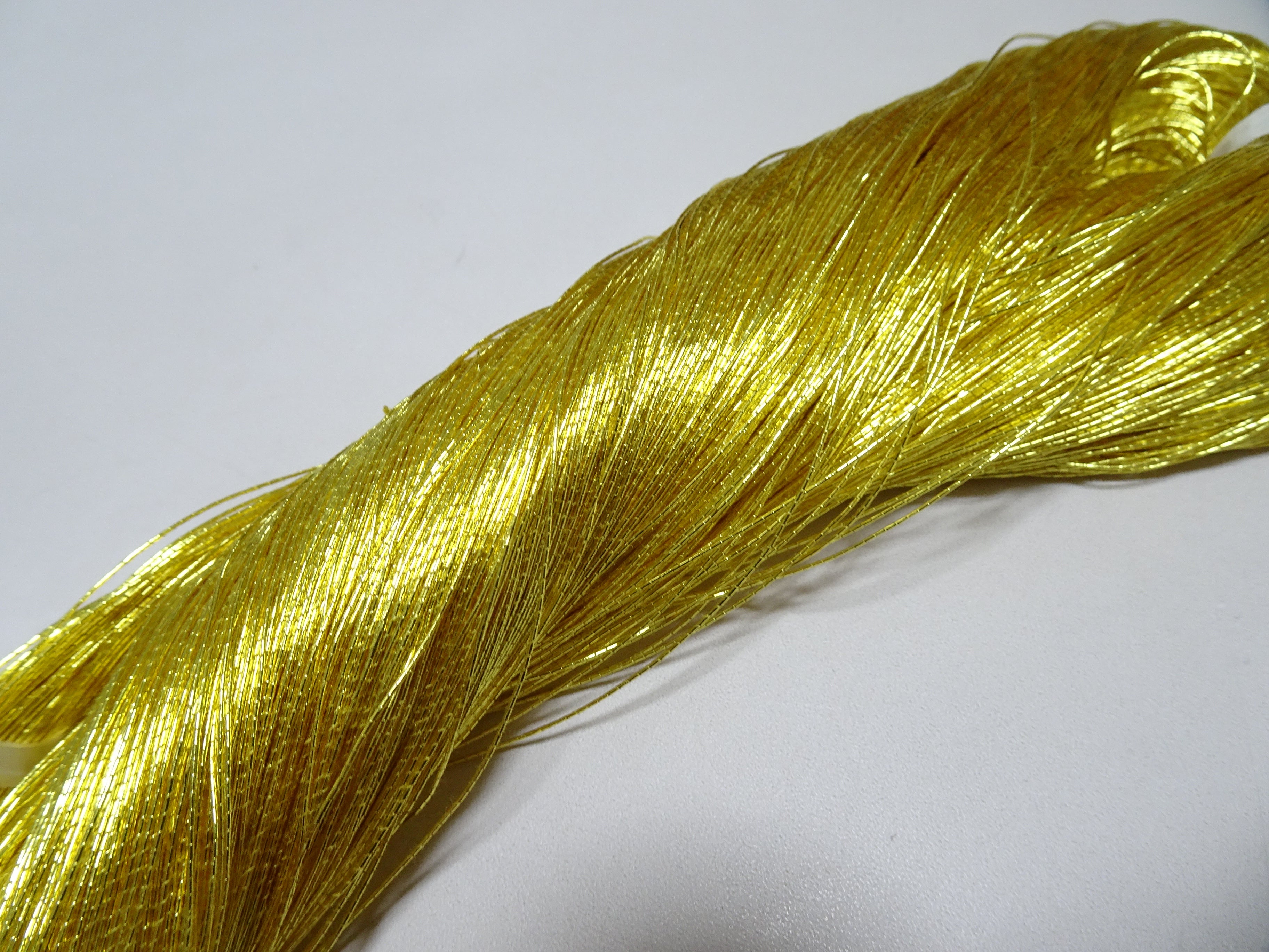Special price!! Japanese Vintage Superb Gold Leaf Thread 65 embroidery 1000M 16739  0.45mm