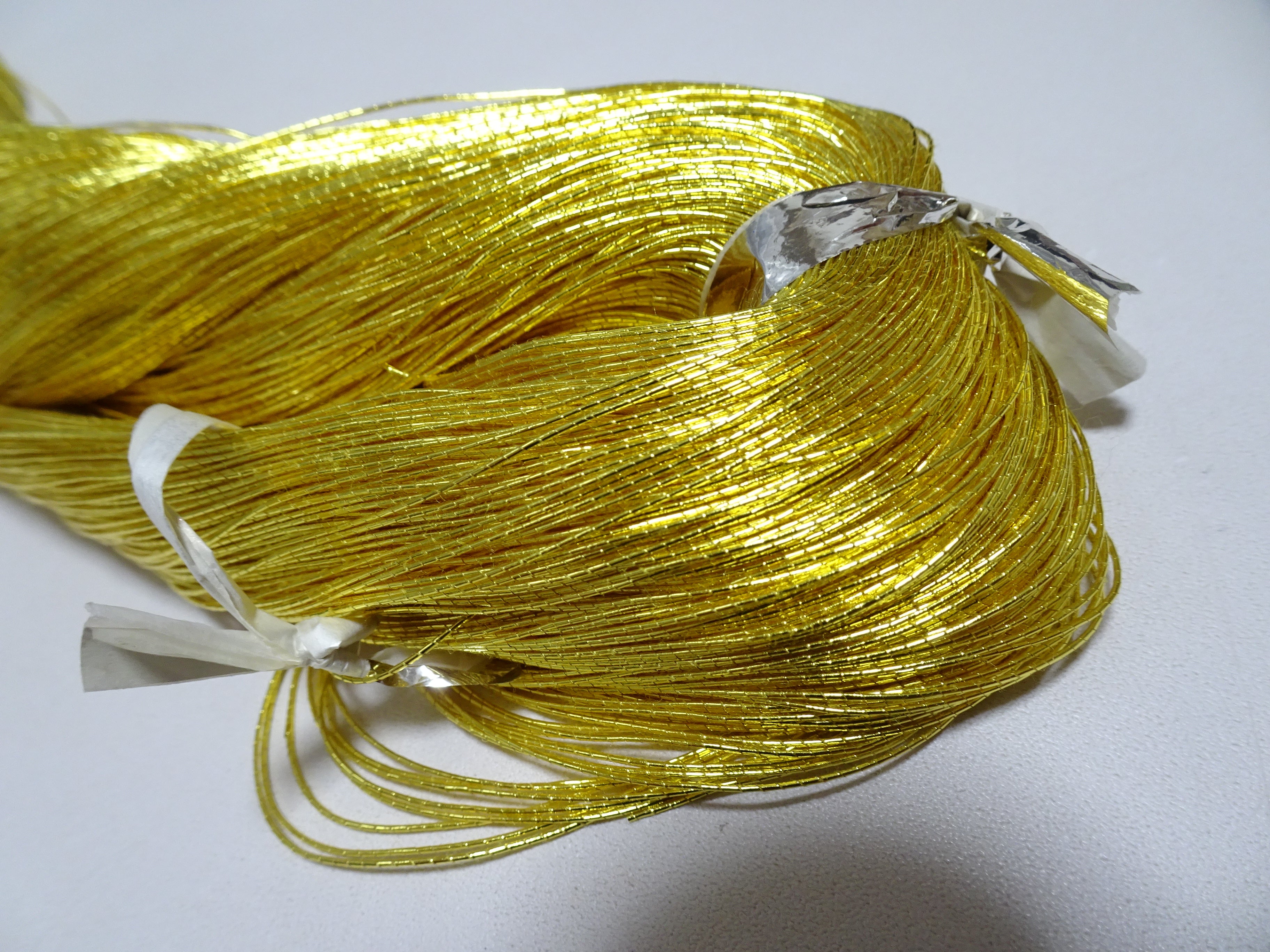 Special price!! Japanese Vintage Superb Gold Leaf Thread 65 embroidery 1000M 16739  0.45mm