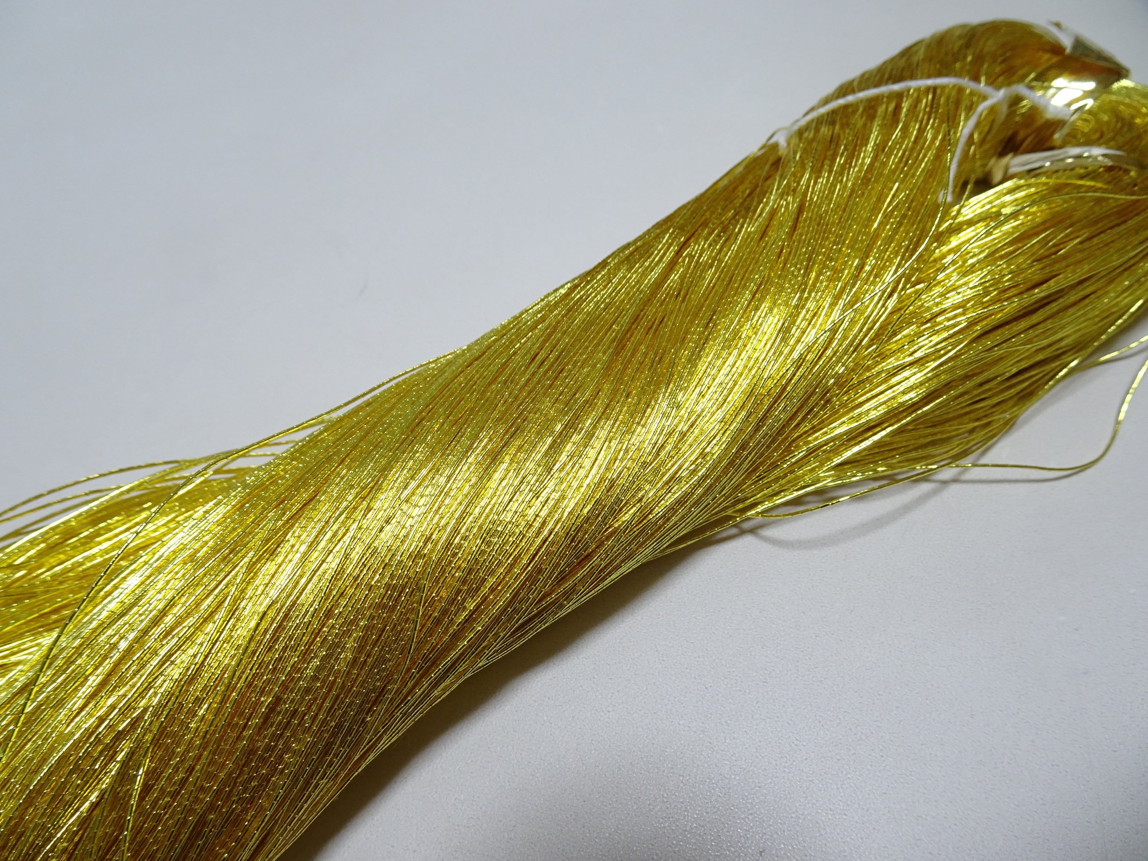 Special price!! Japanese Vintage Superb Gold Leaf Thread 75 embroidery 1000M 16740  0.50mm