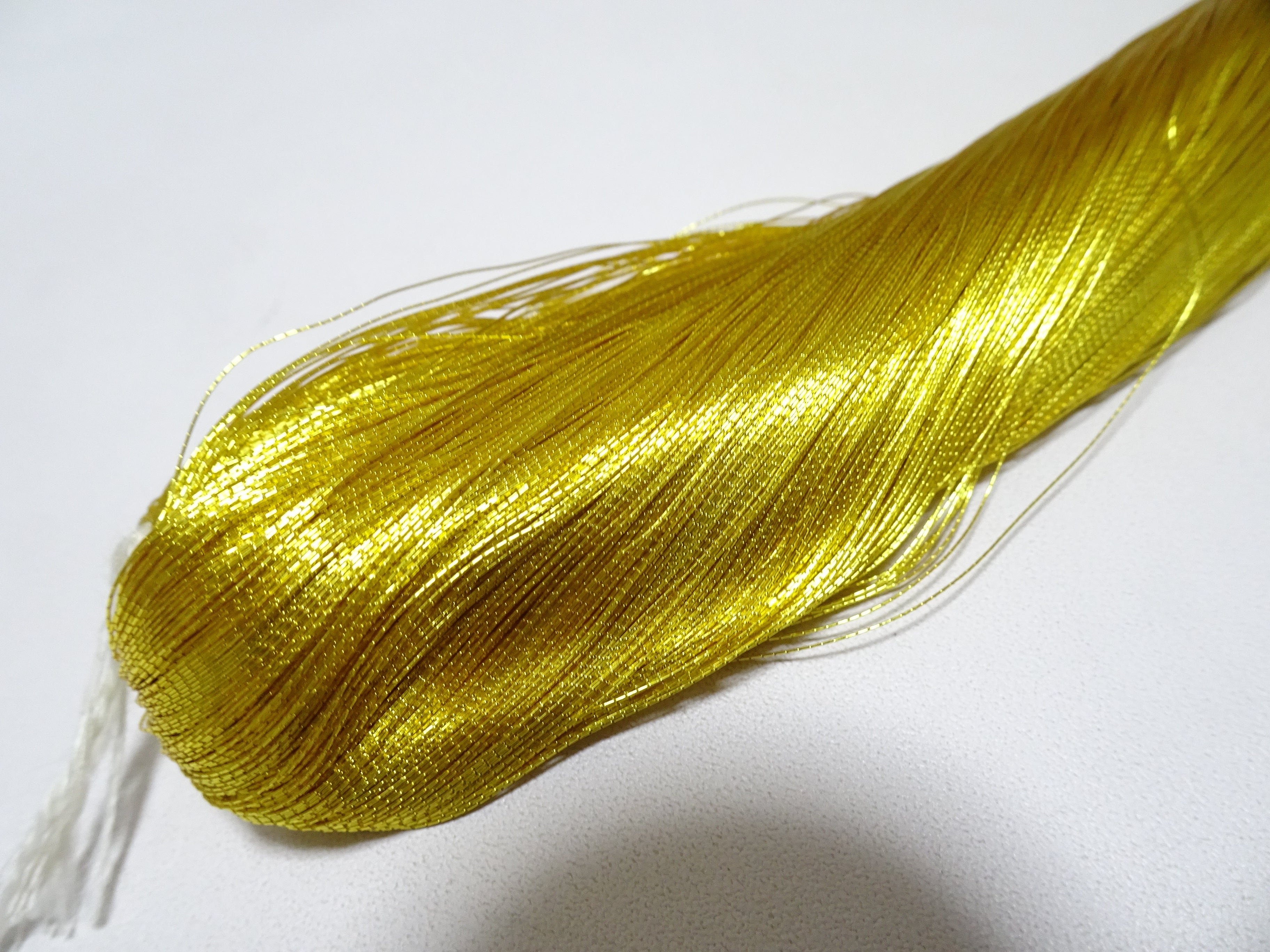 Special price!! Japanese Vintage Superb Gold Leaf Thread 2.5 Ougon embroidery 1000M 16740  0.27mm