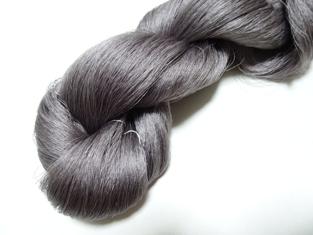 Japanese Vintage Kizome-Dyed Silk Thread 18990