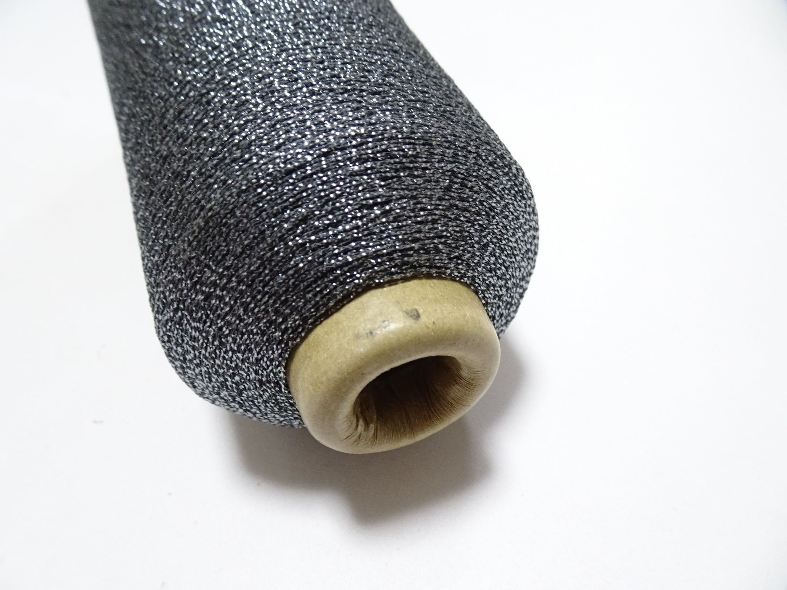 Super rare! Japanese vintage metallic thread embroidery 3000M 9385