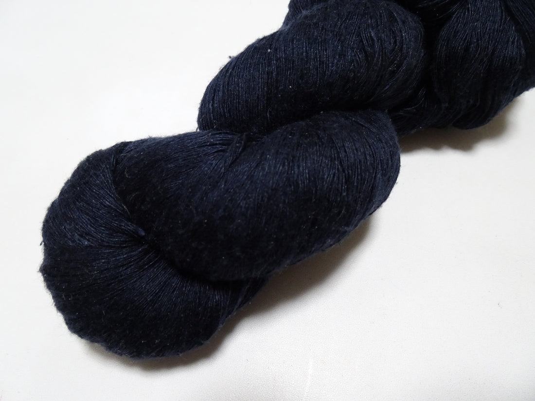 Japanese Vintage Mawata Tsumugi Fine Quality Silk Thread Black embroidery & Weave 17316