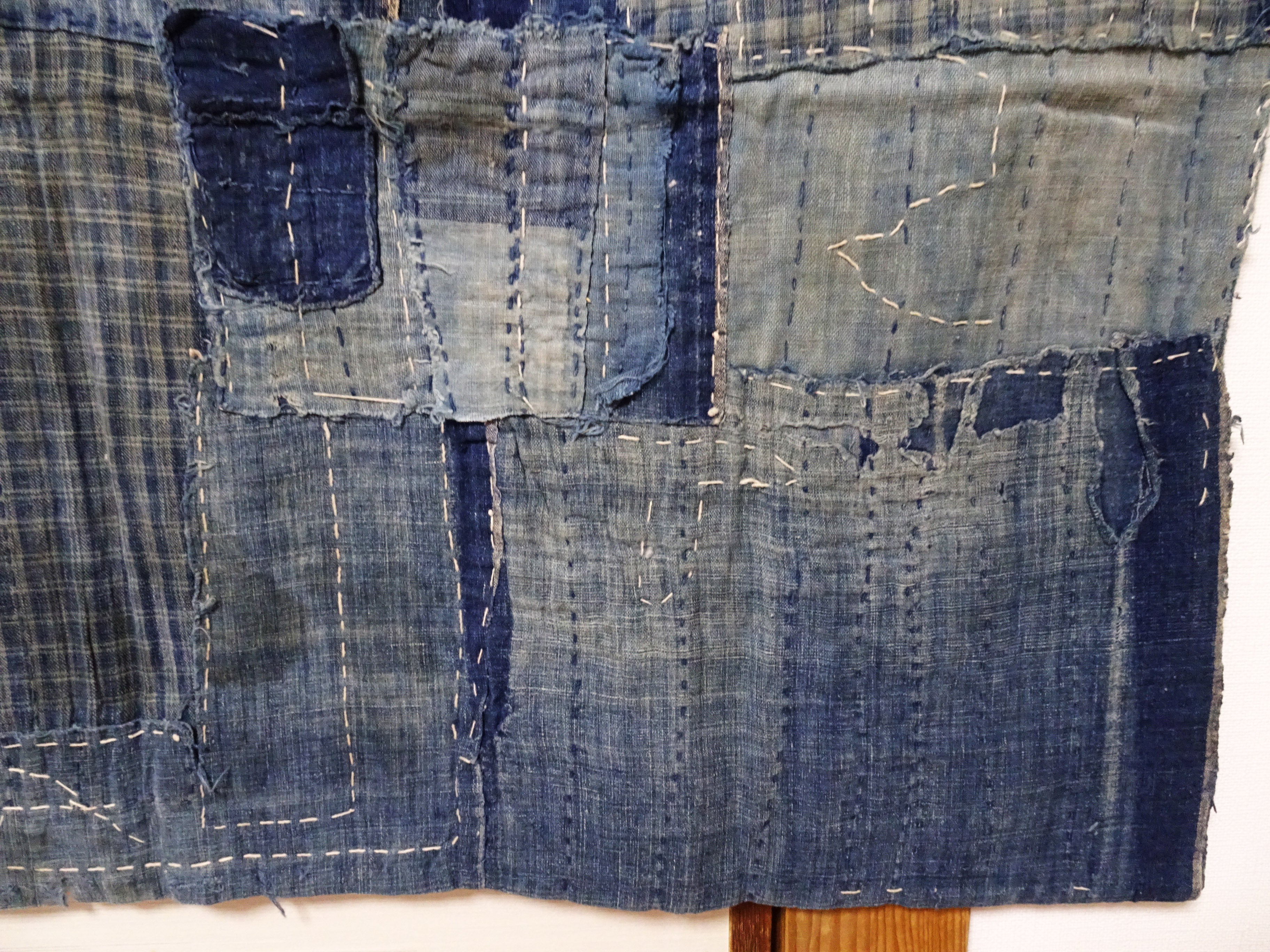 Japanese Antique BORO Textile (Meiji–Taisho Era) – Indigo-Dyed Patchwork with Hand-Stitched Repairs 17726