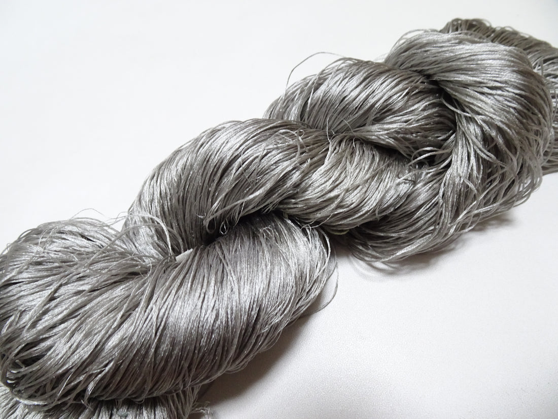 Japanese Vintage 6 Loose-Twist Silk Threads 19292