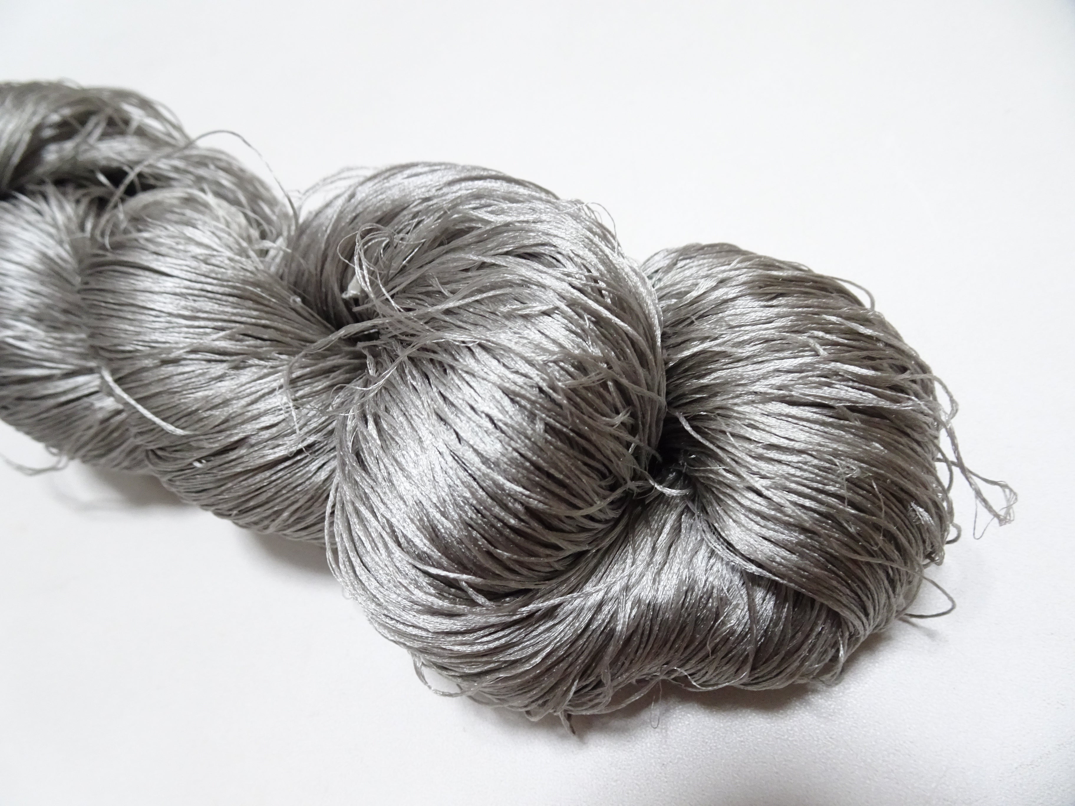 Japanese Vintage 6 Loose-Twist Silk Threads 19292
