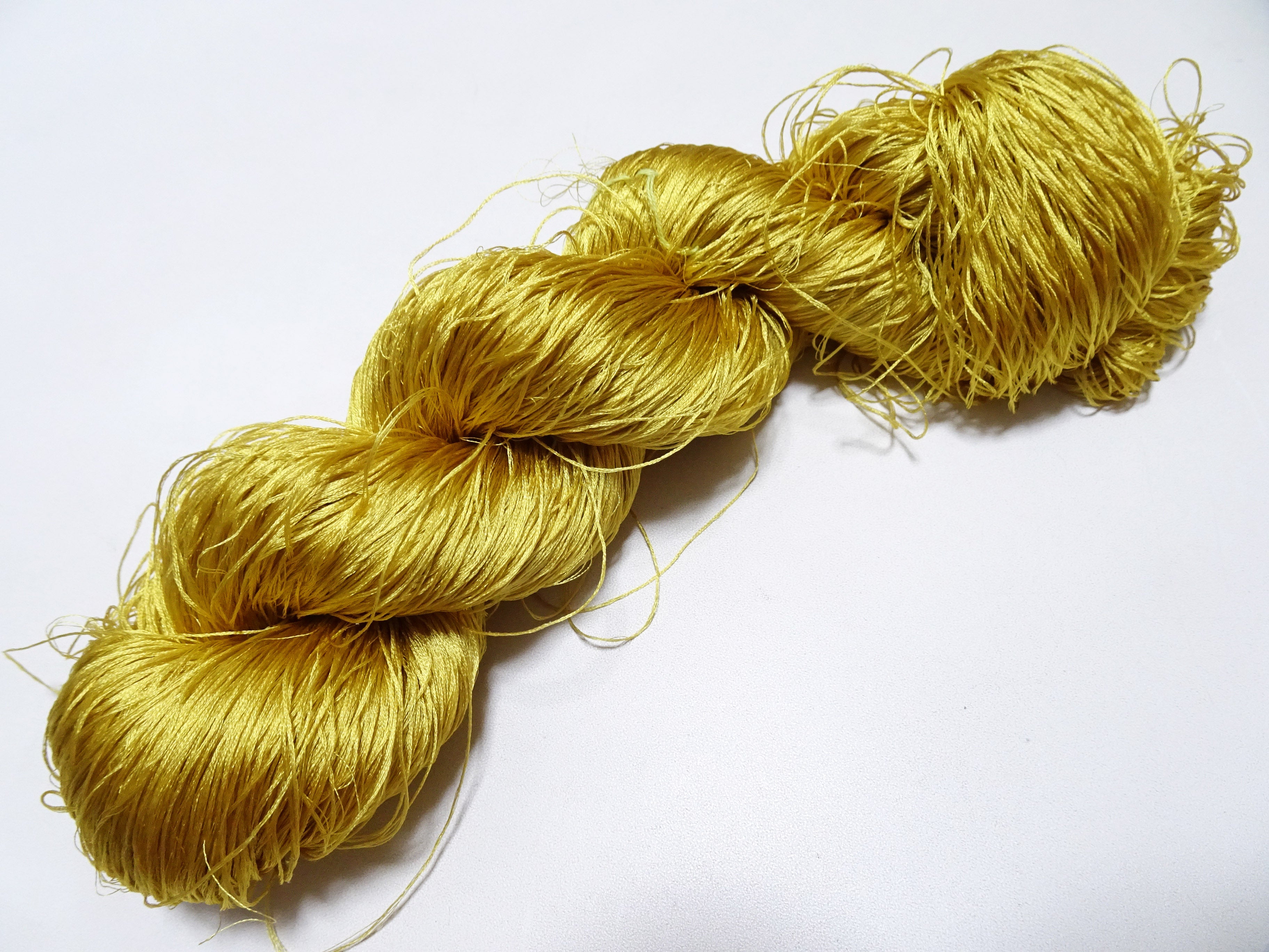 Japanese Vintage 6 Loose-Twist Silk Threads 19294