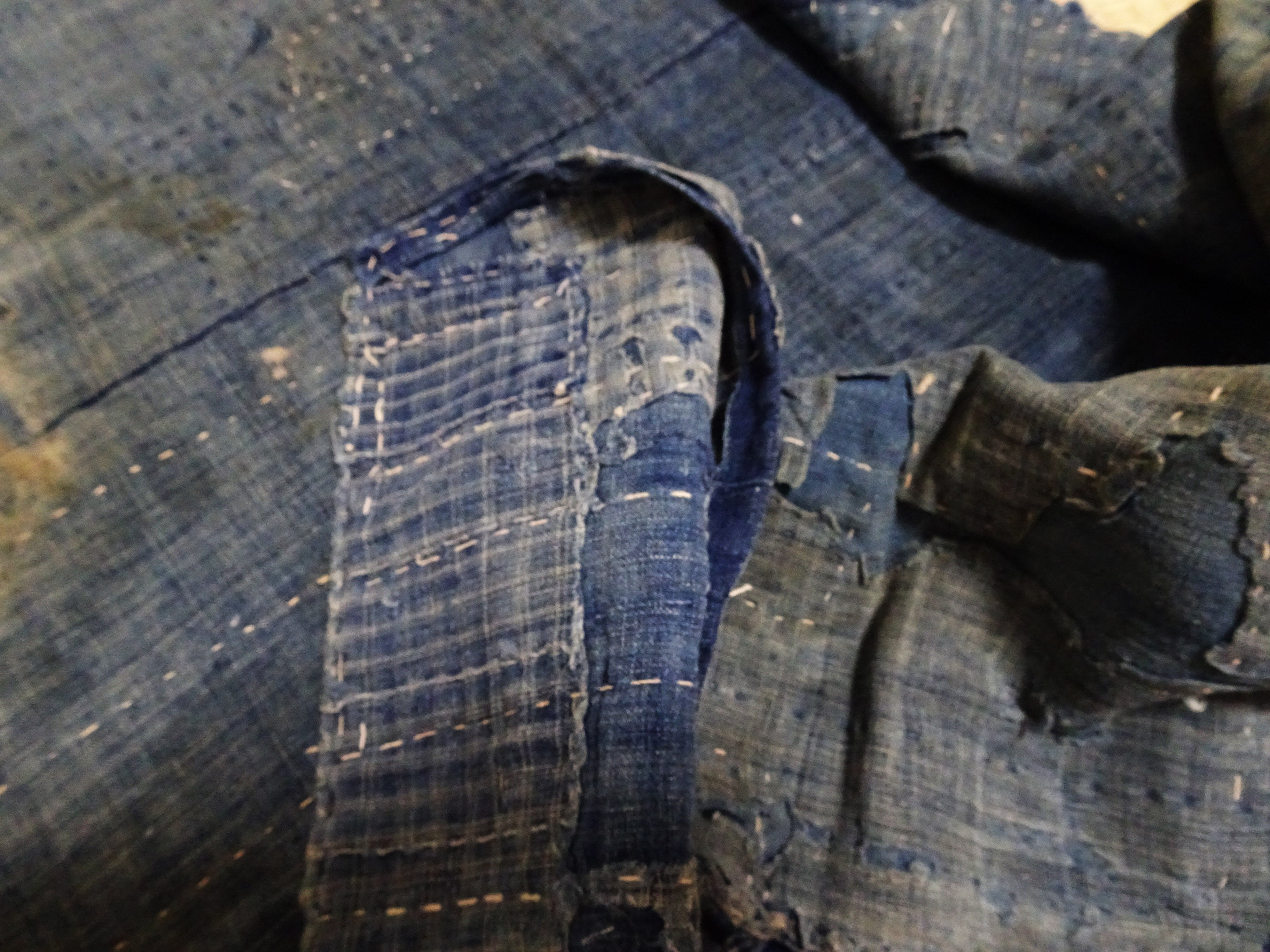 Japanese Antique BORO Textile (Meiji–Taisho Era) – Indigo-Dyed Patchwork with Hand-Stitched Repairs 17726