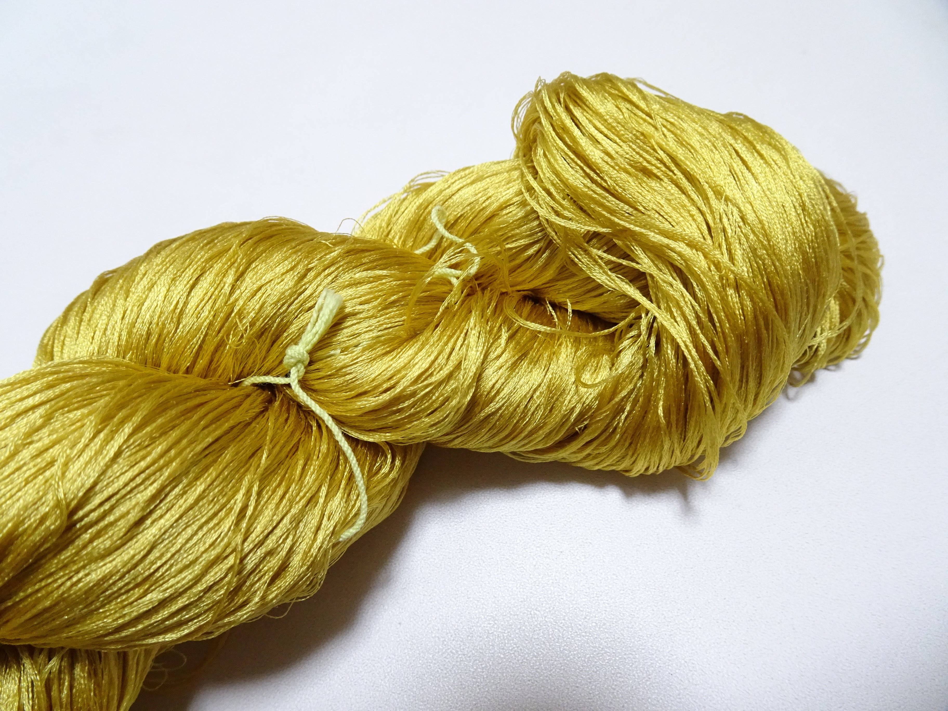 Japanese Vintage 6 Loose-Twist Silk Threads 19299
