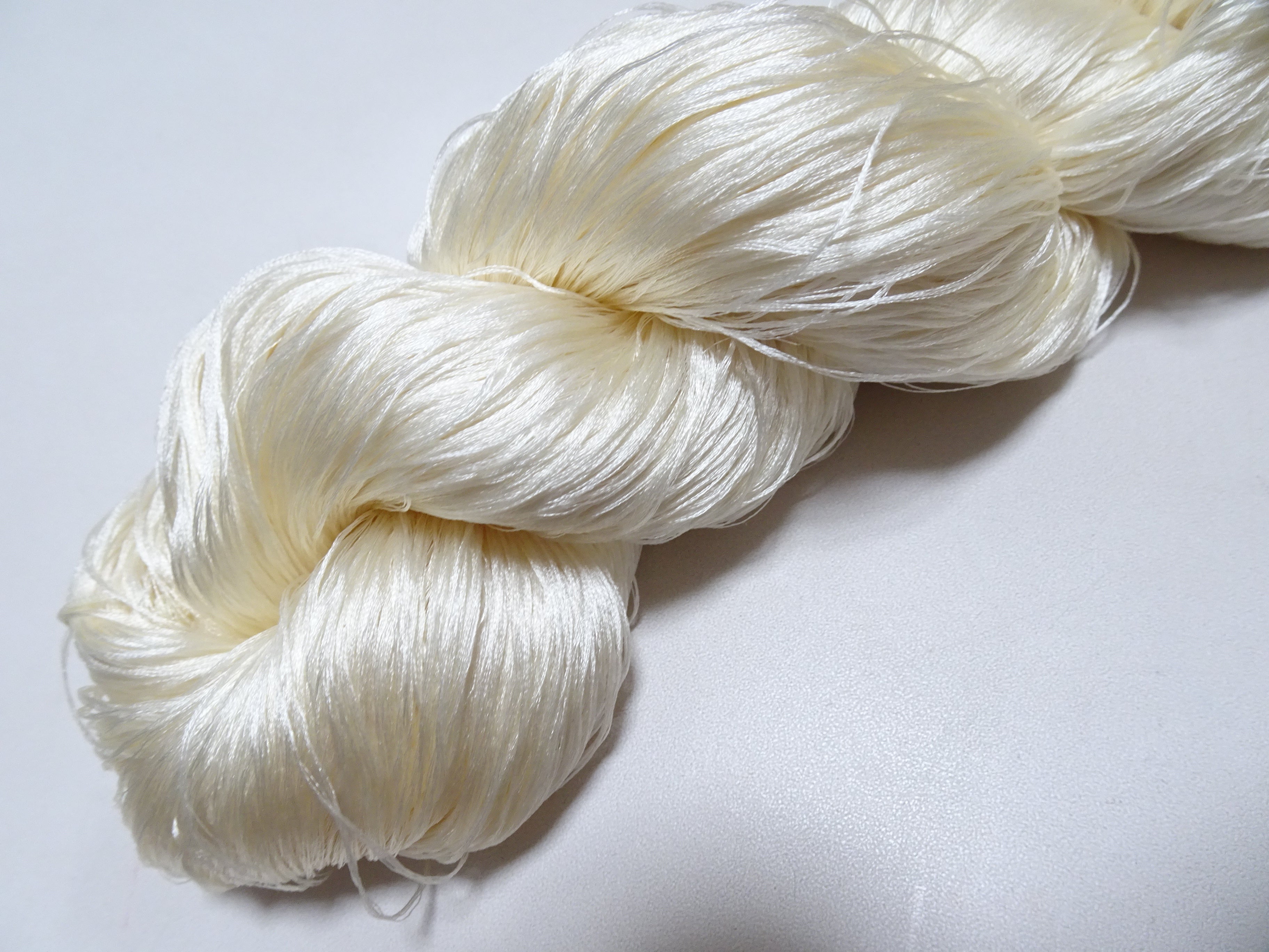 Japanese Vintage 6 Loose-Twist Silk Threads 19300