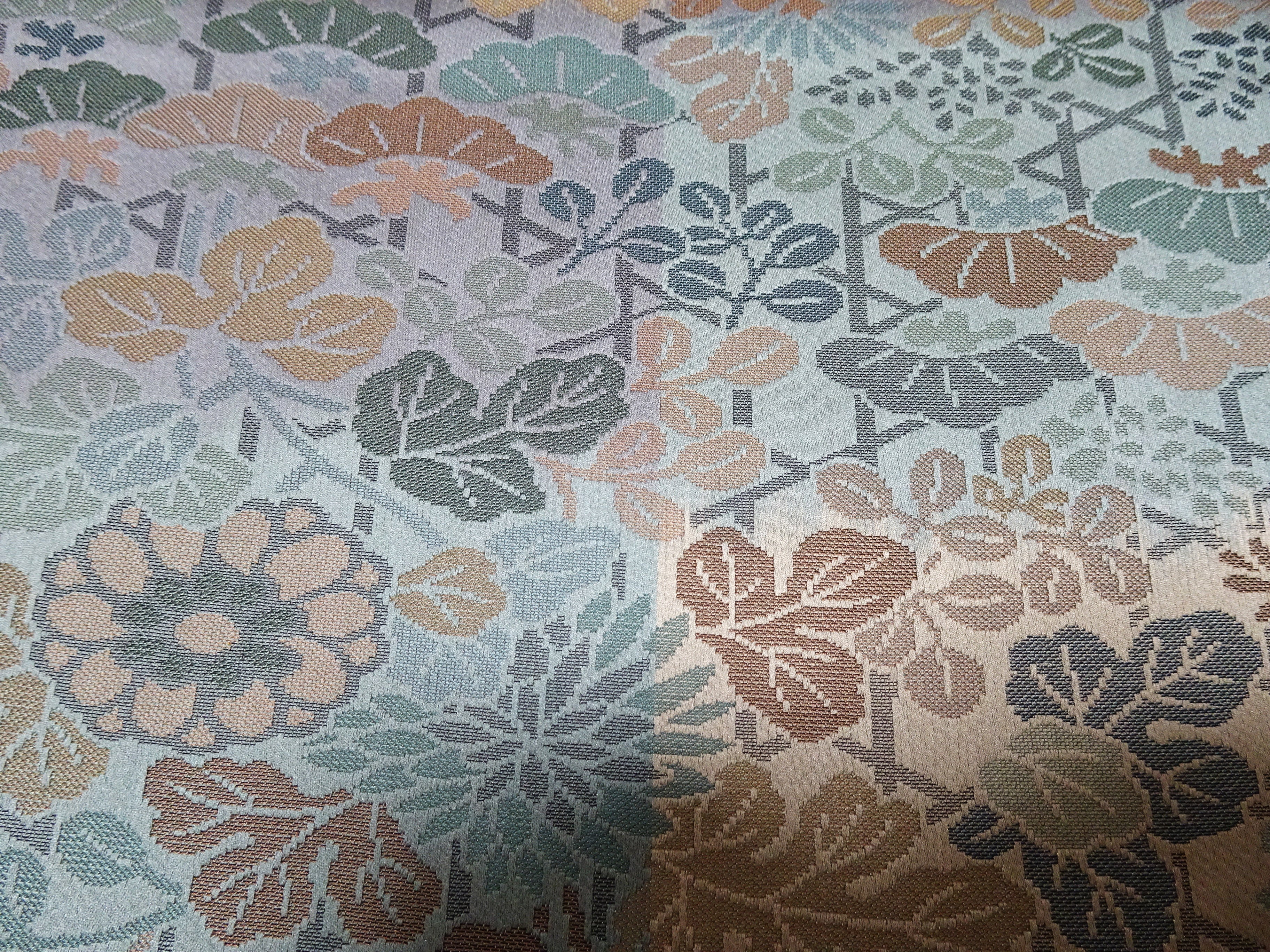 Japanese Nishijin-ori Silk Kimono Fabric Bolt with Elegant Floral Woven Pattern 16234