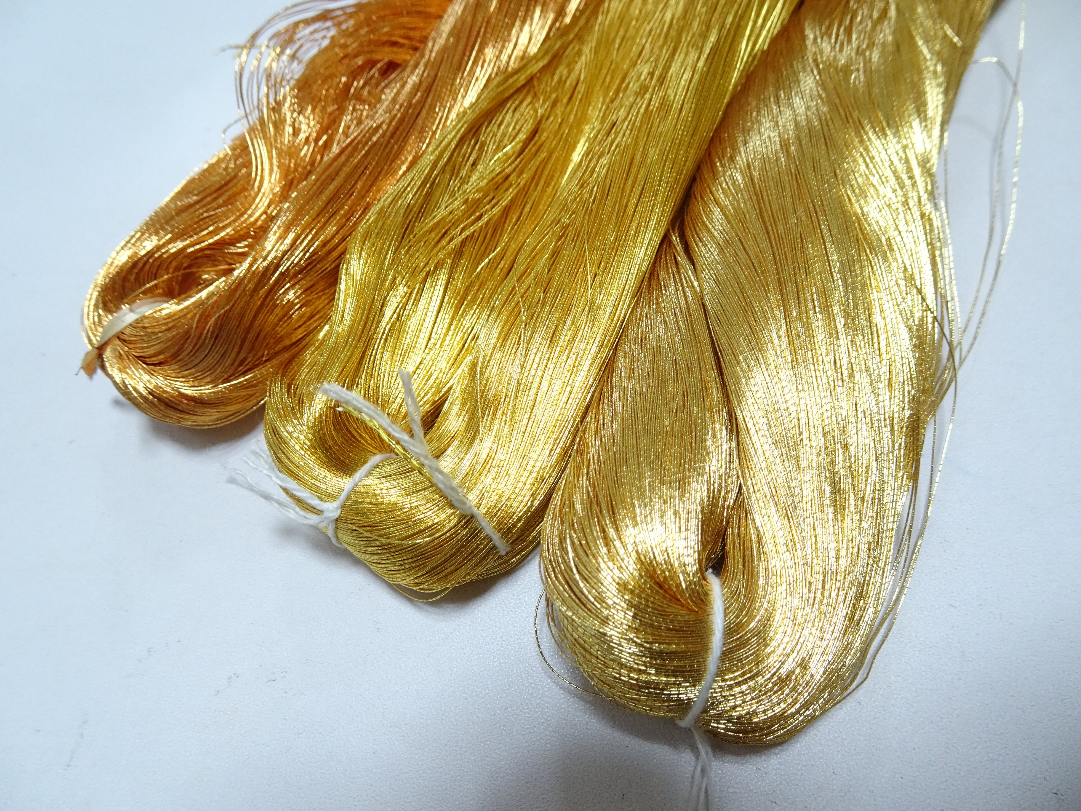 Special price!! Japanese Vintage Superb Gold Leaf Thread 3sets embroidery 3000M 16672  0.27mm