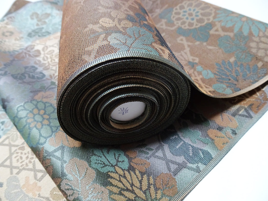 Japanese Nishijin-ori Silk Kimono Fabric Bolt with Elegant Floral Woven Pattern 16234
