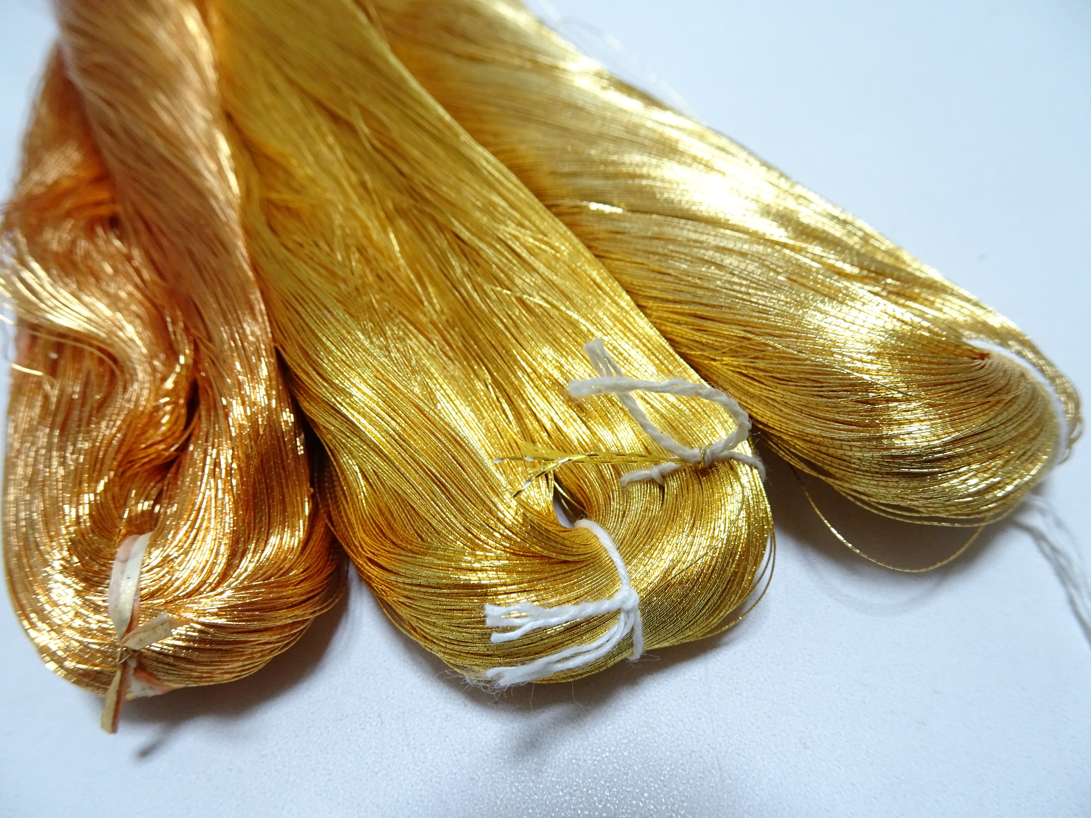 Special price!! Japanese Vintage Superb Gold Leaf Thread 3sets embroidery 3000M 16672  0.27mm