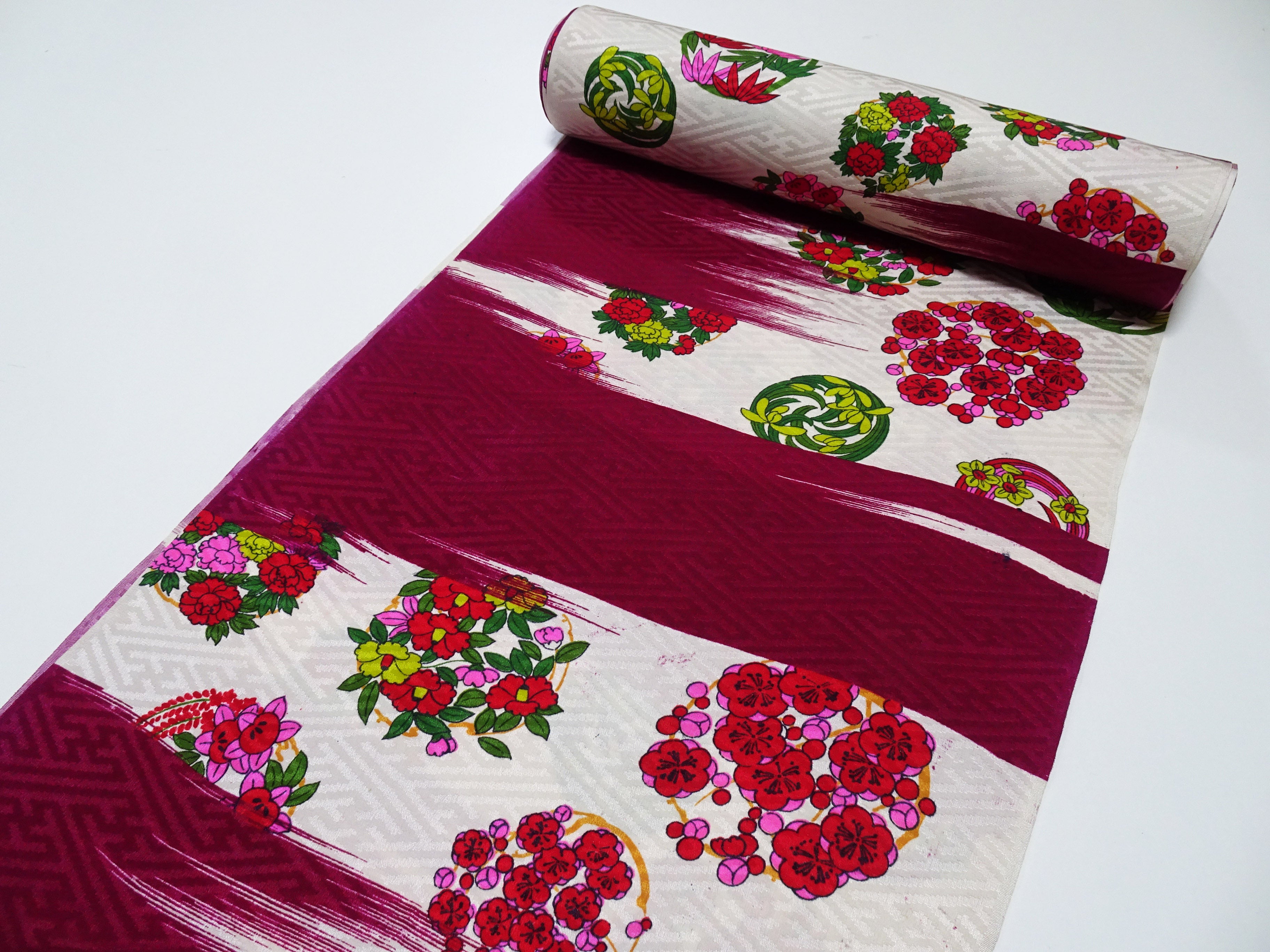 Japanese Taisho–Showa Era Antique Deadstock Silk Kimono Fabric Bolt with Bold Floral Pattern 16235