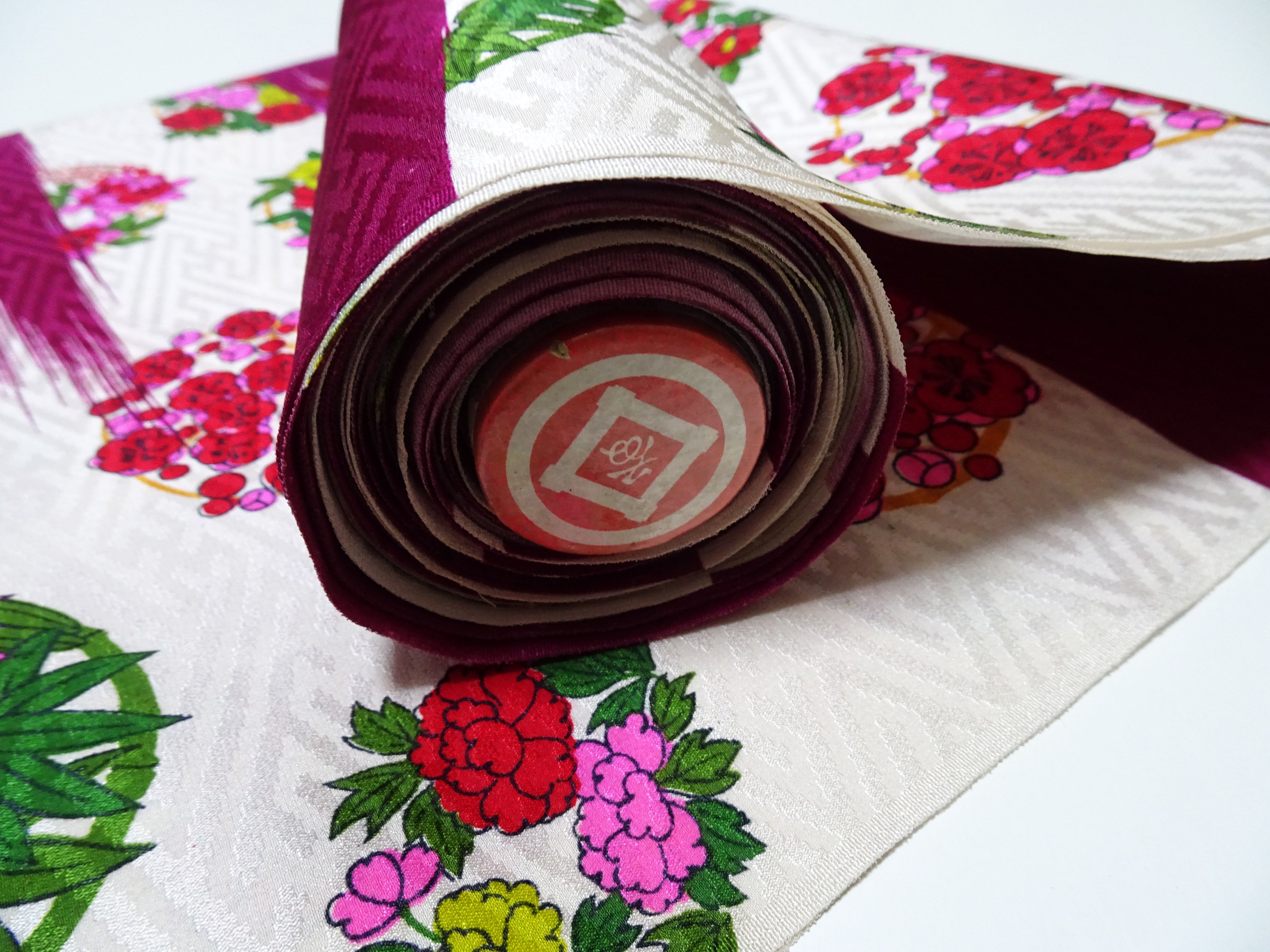 Japanese Taisho–Showa Era Antique Deadstock Silk Kimono Fabric Bolt with Bold Floral Pattern 16235