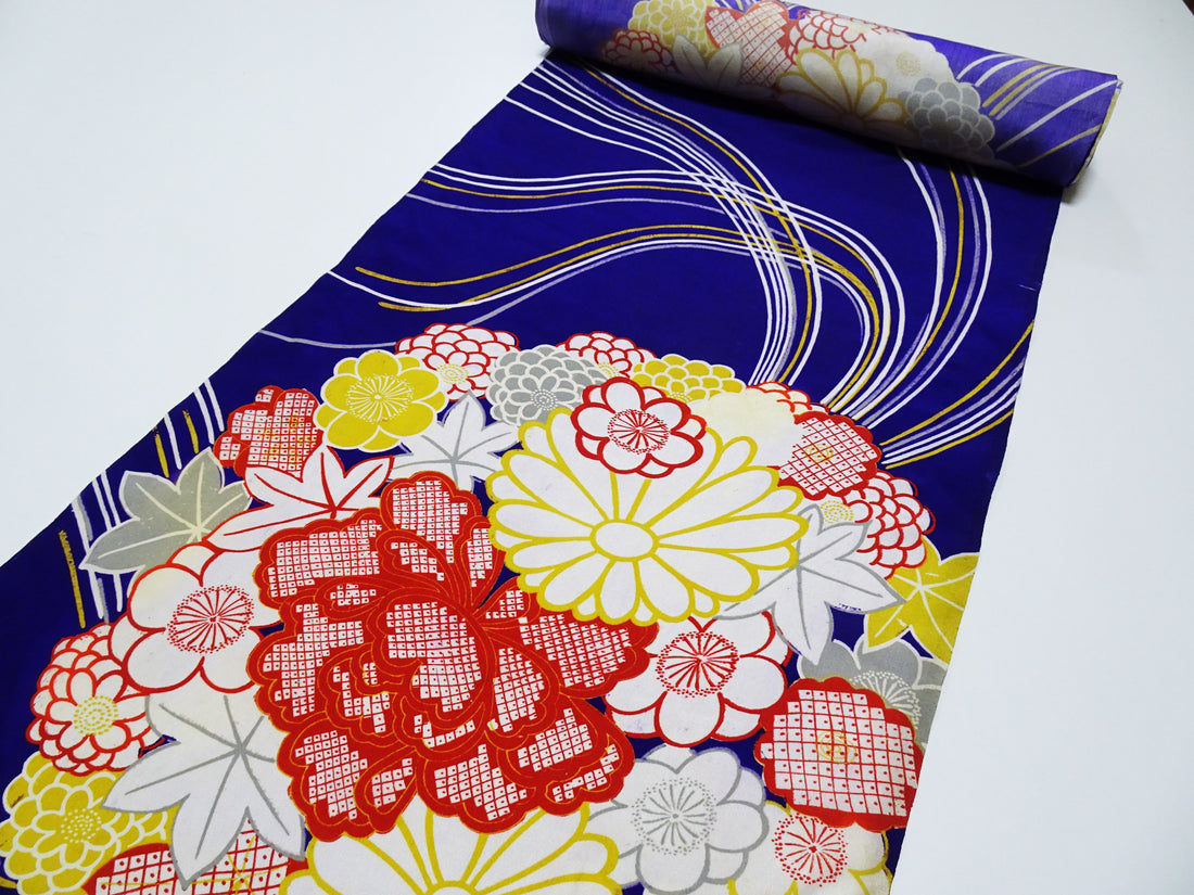 Japanese Taisho–Showa Era Vintage Deadstock Kinsha Silk Kimono Fabric Bolt with Bold Hanakusudama Floral Pattern 16236