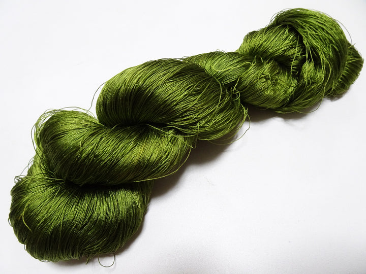 Japanese Vintage Silk Thread for Tsuzure Weaving – High-Quality 19666