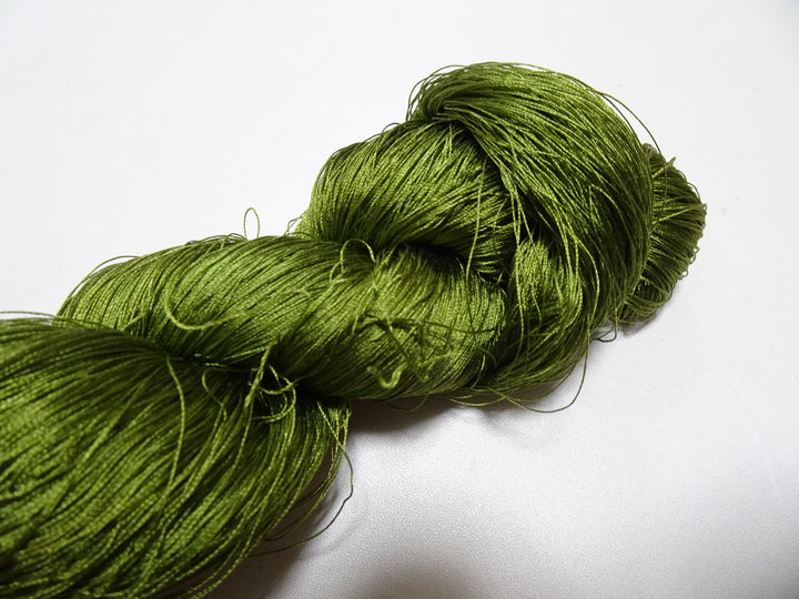 Japanese Vintage Silk Thread for Tsuzure Weaving – High-Quality 19666