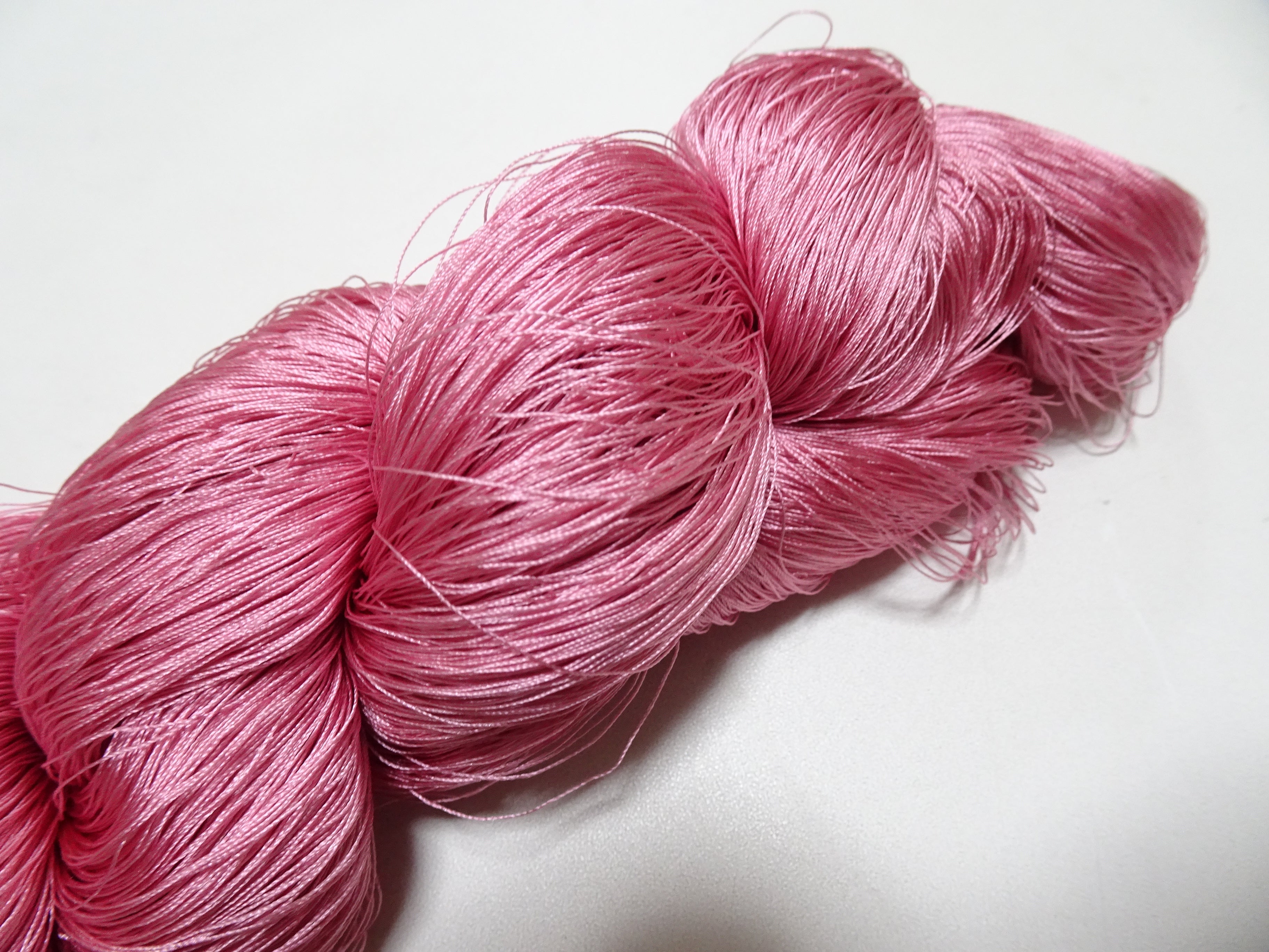 Japanese Vintage Silk Thread for Tsuzure Weaving – High-Quality 19669