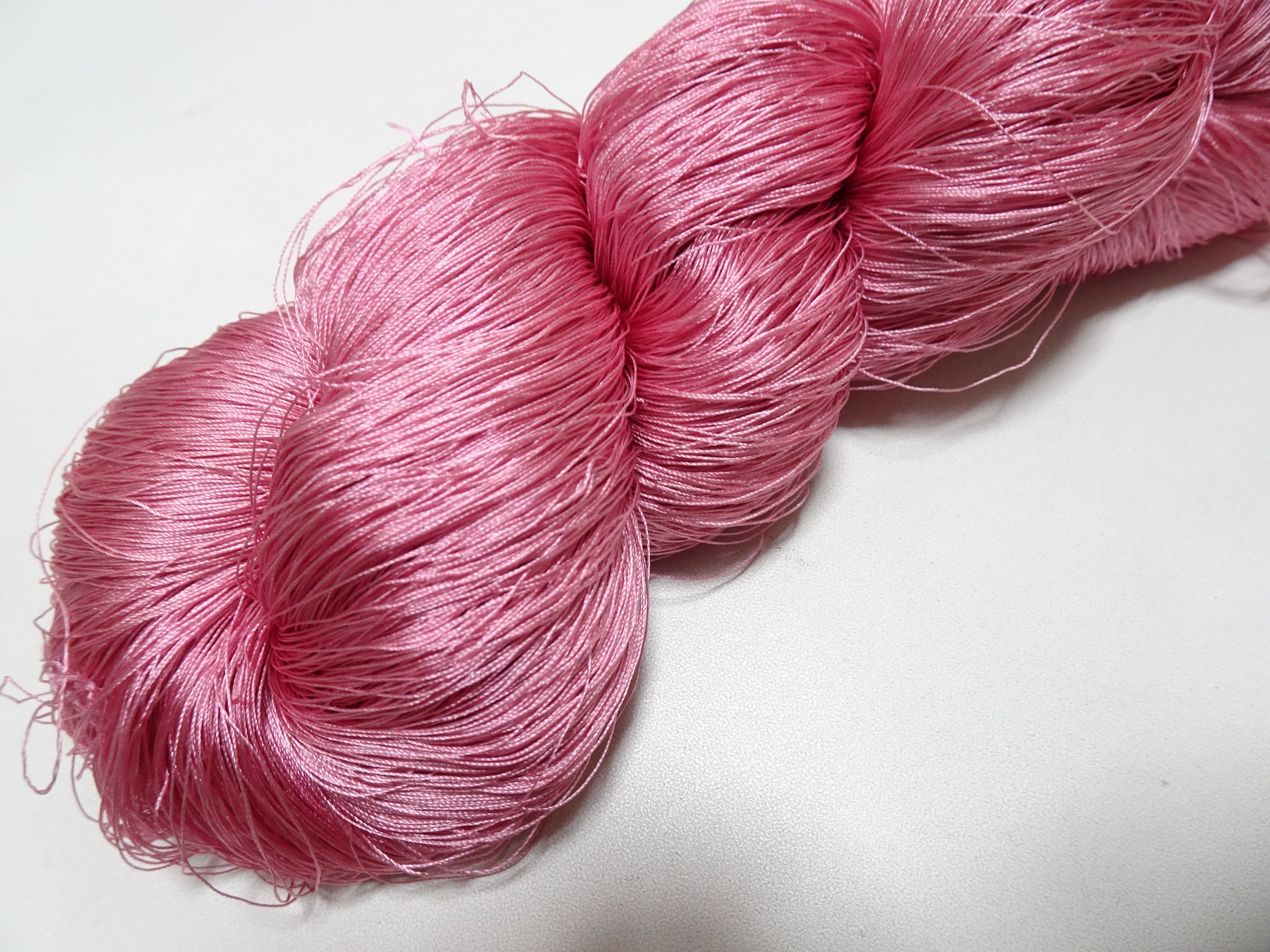Japanese Vintage Silk Thread for Tsuzure Weaving – High-Quality 19669