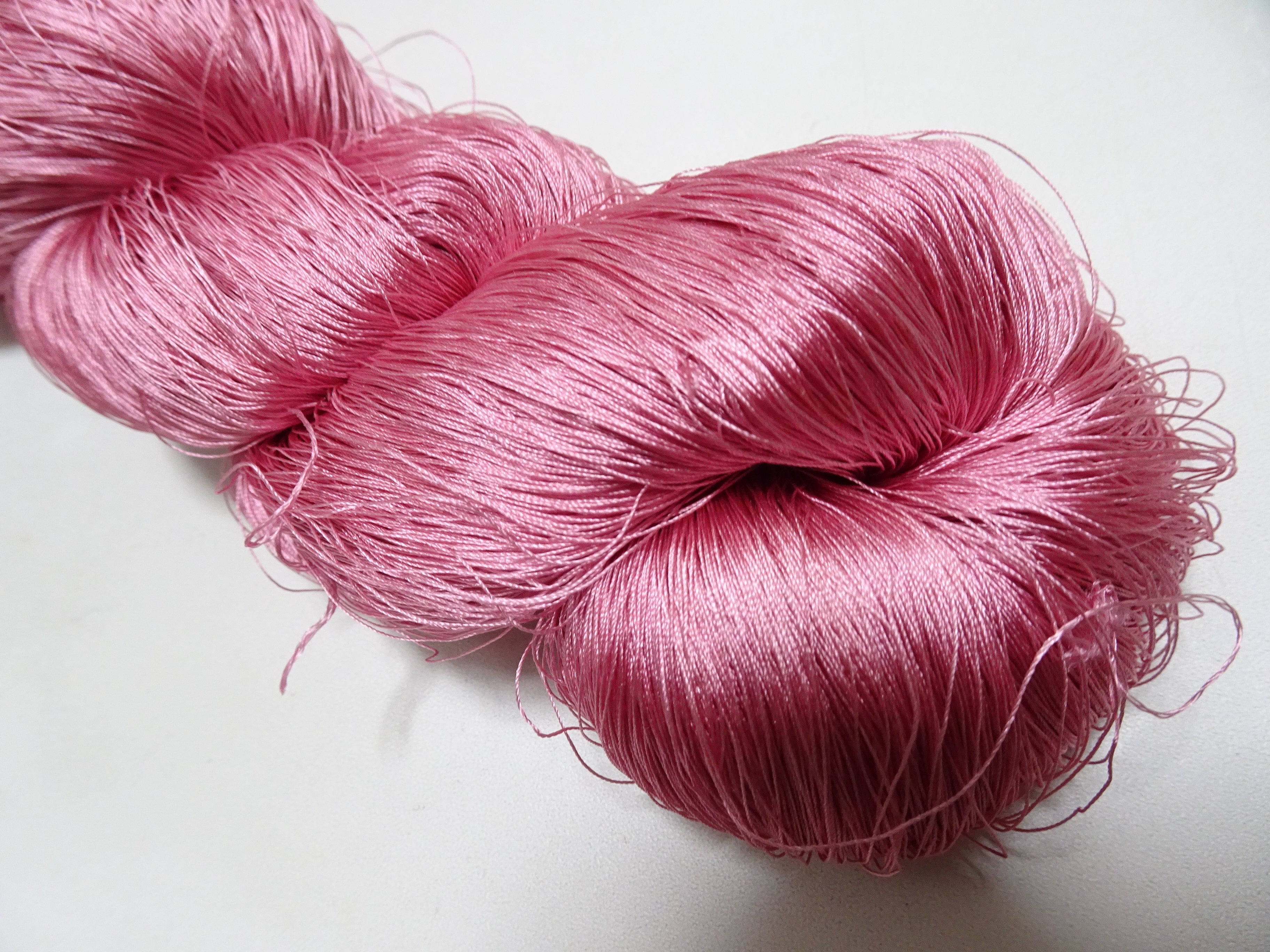 Japanese Vintage Silk Thread for Tsuzure Weaving – High-Quality 19669