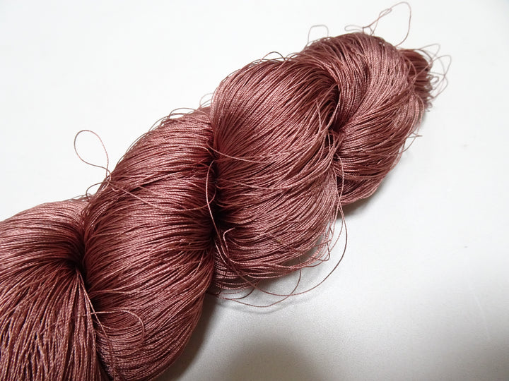 Japanese Vintage Silk Thread for Tsuzure Weaving – High-Quality 19671