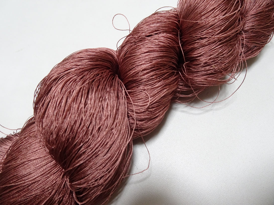 Japanese Vintage Silk Thread for Tsuzure Weaving – High-Quality 19671