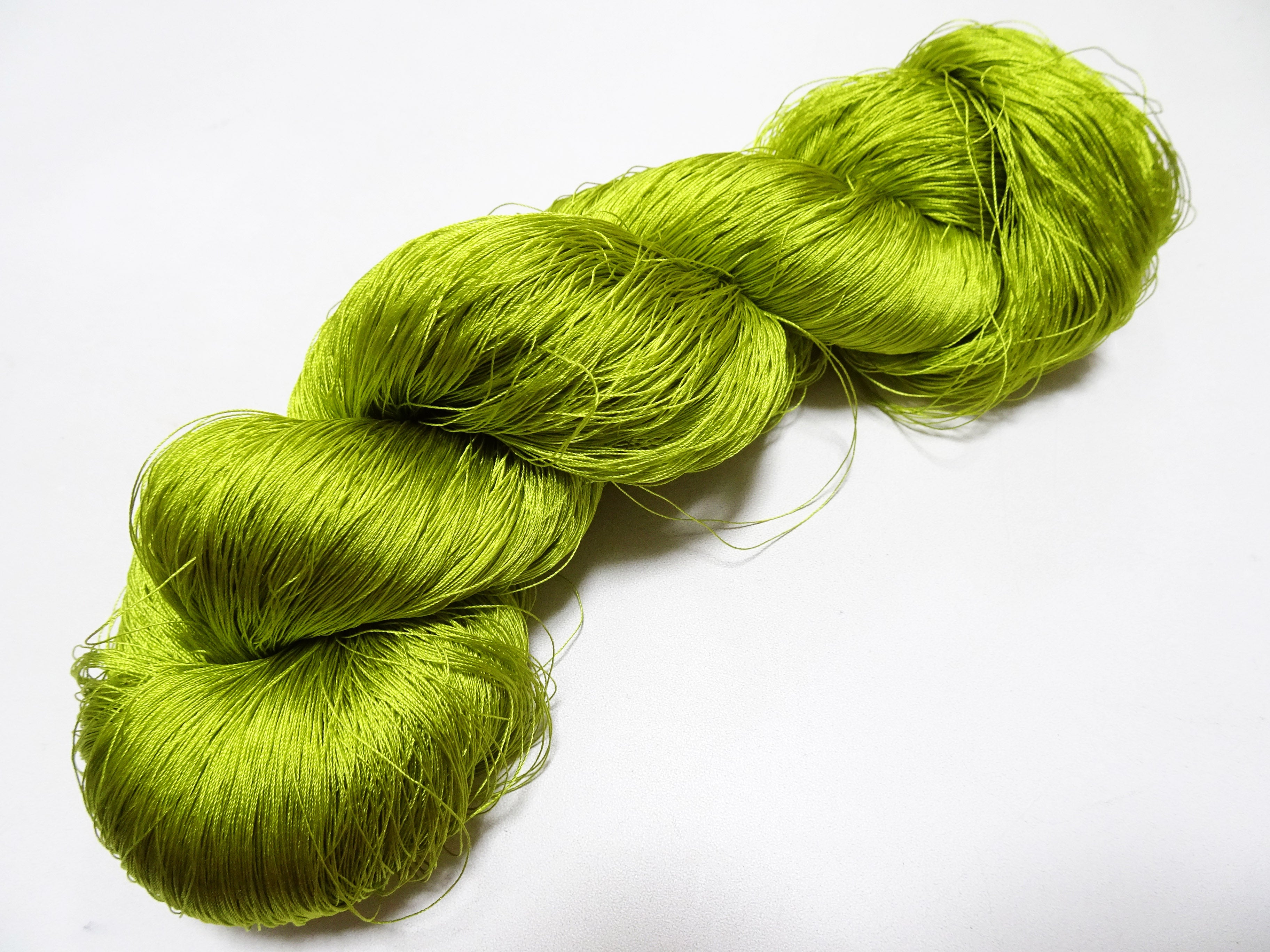 Japanese Vintage Silk Thread for Tsuzure Weaving – High-Quality 19672
