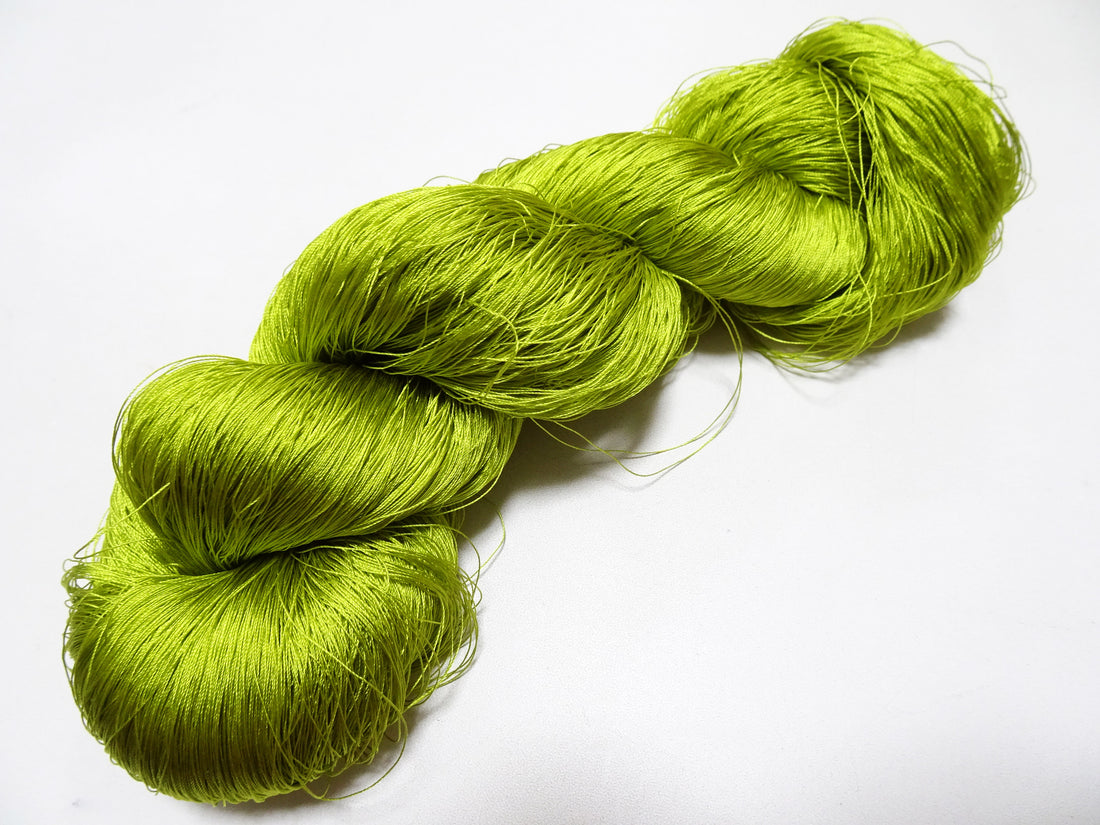Japanese Vintage Silk Thread for Tsuzure Weaving – High-Quality 19672