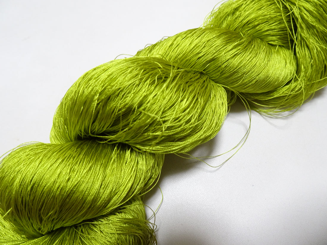 Japanese Vintage Silk Thread for Tsuzure Weaving – High-Quality 19672