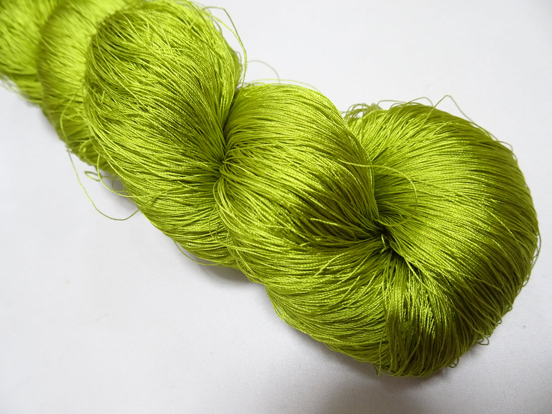 Japanese Vintage Silk Thread for Tsuzure Weaving – High-Quality 19672