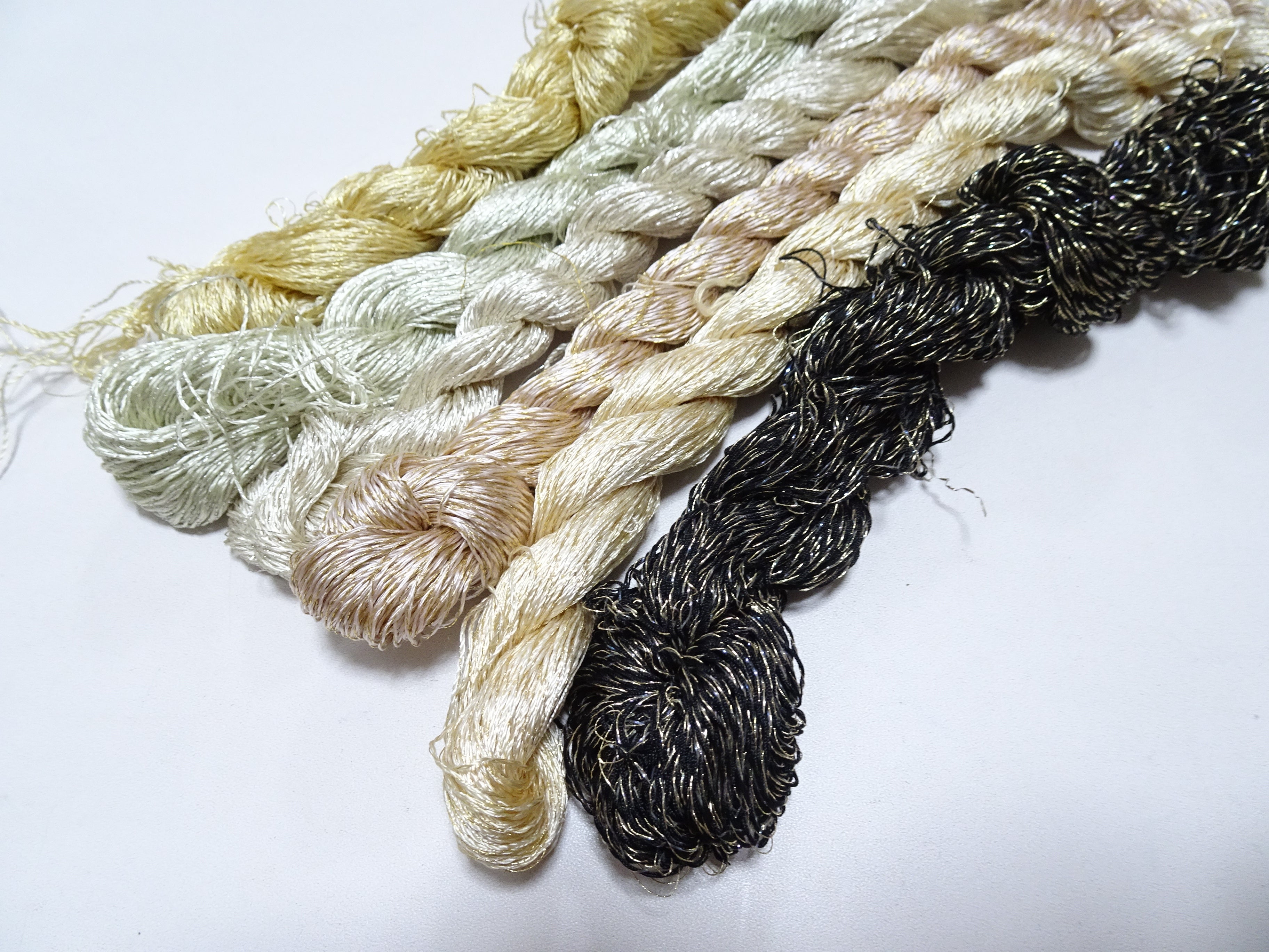 Japanese Vintage High Class Rare Silk Thread 6sets Mixture of Gold embroidery 18504