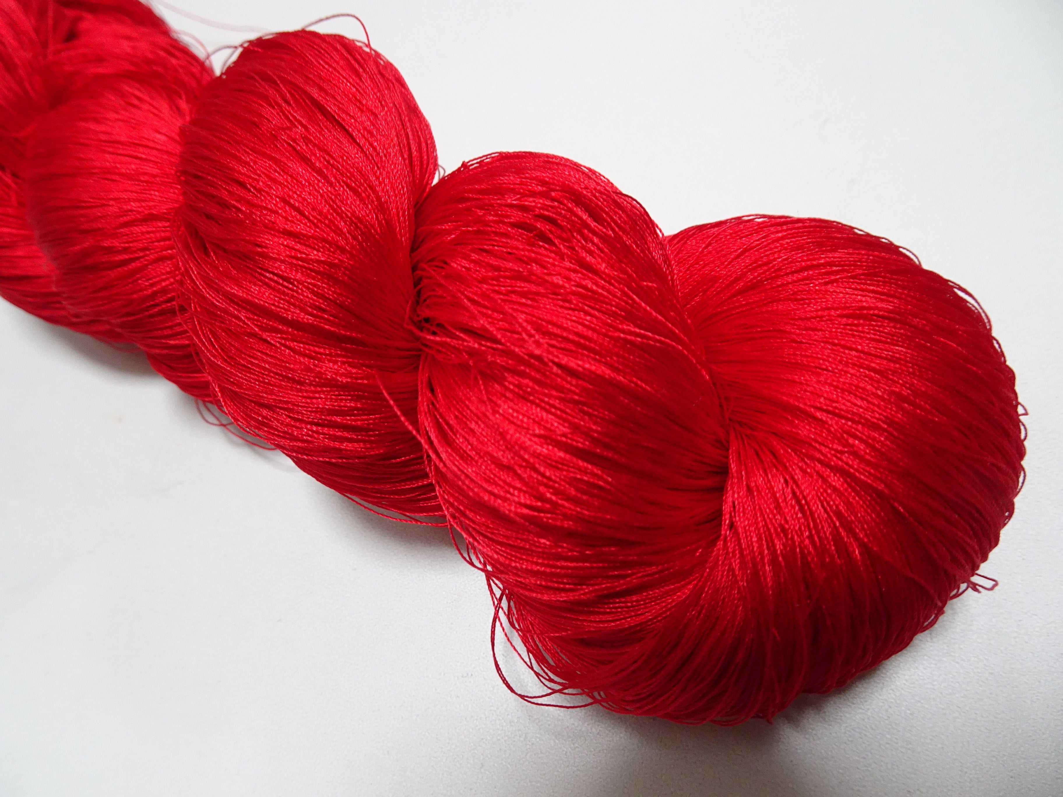 Japanese Vintage Silk Thread for Tsuzure Weaving – High-Quality 19673
