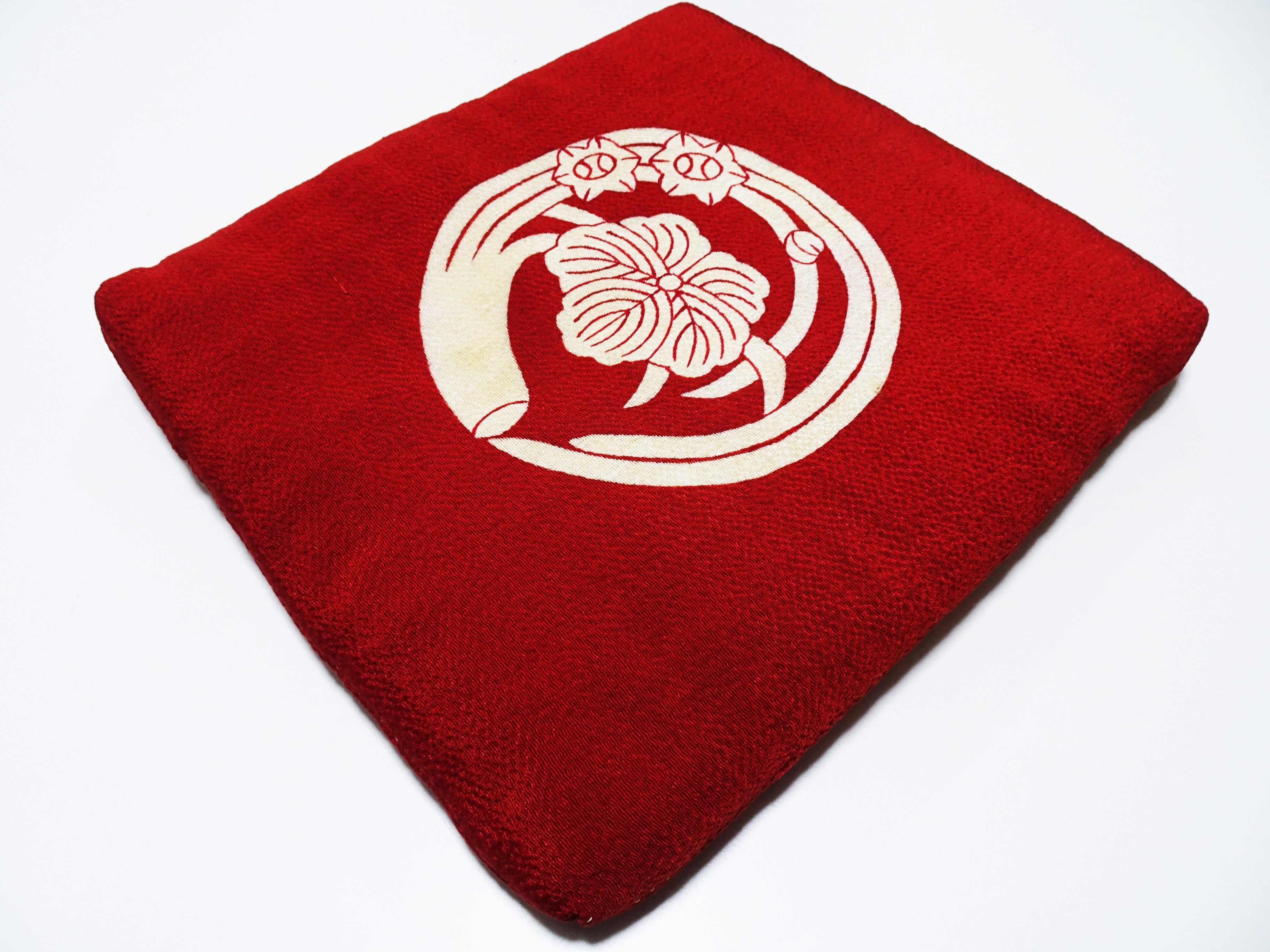 Japanese Vintage Showa Era Zabuton on Oni-Shibo Chirimen Silk  16344